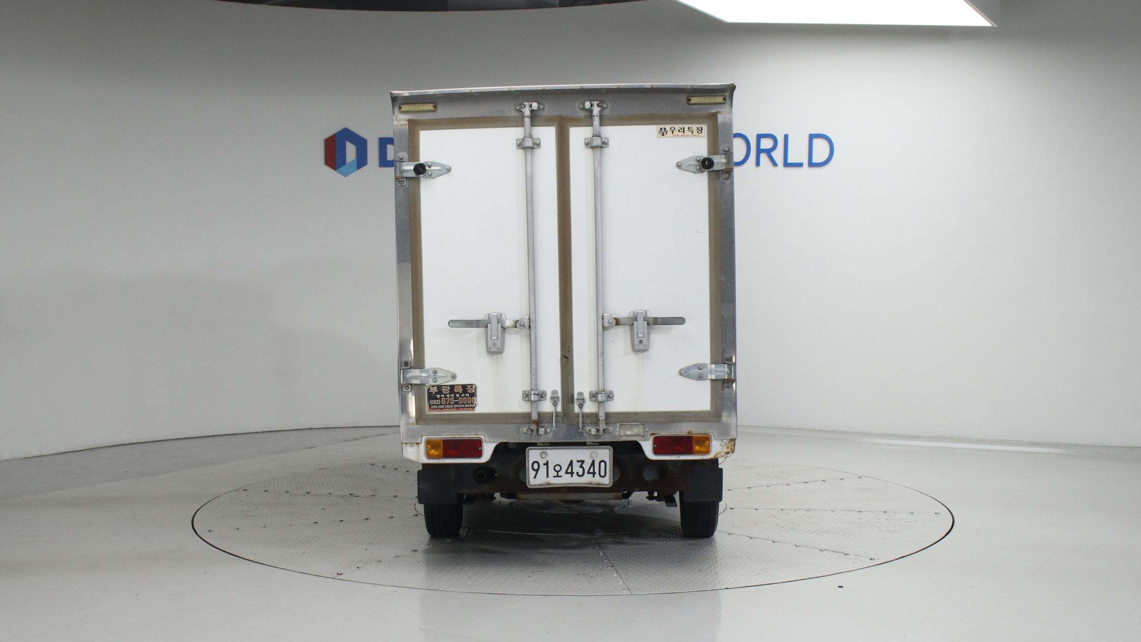 Chevrolet (GM Daewoo) New Labo Refrigerated Truck