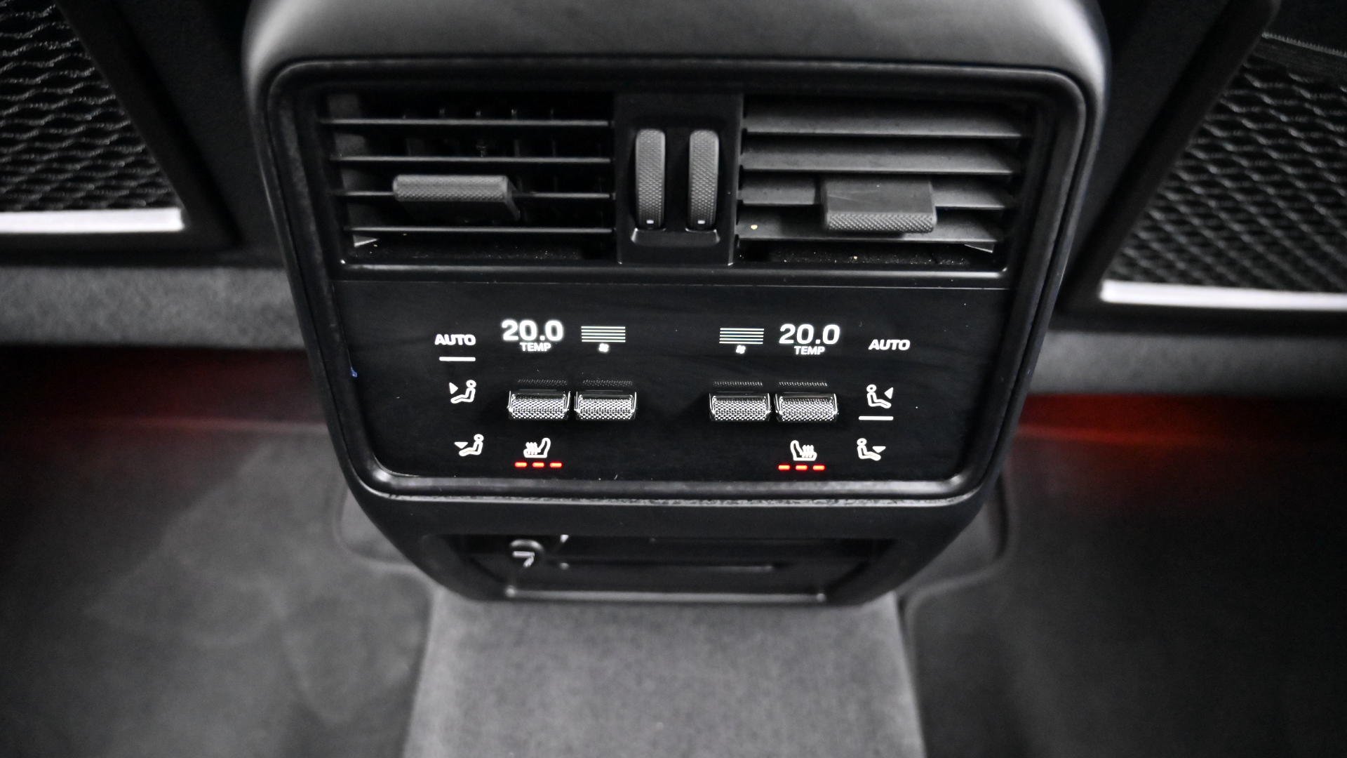 Porsche Cayenne — miniaturë 16