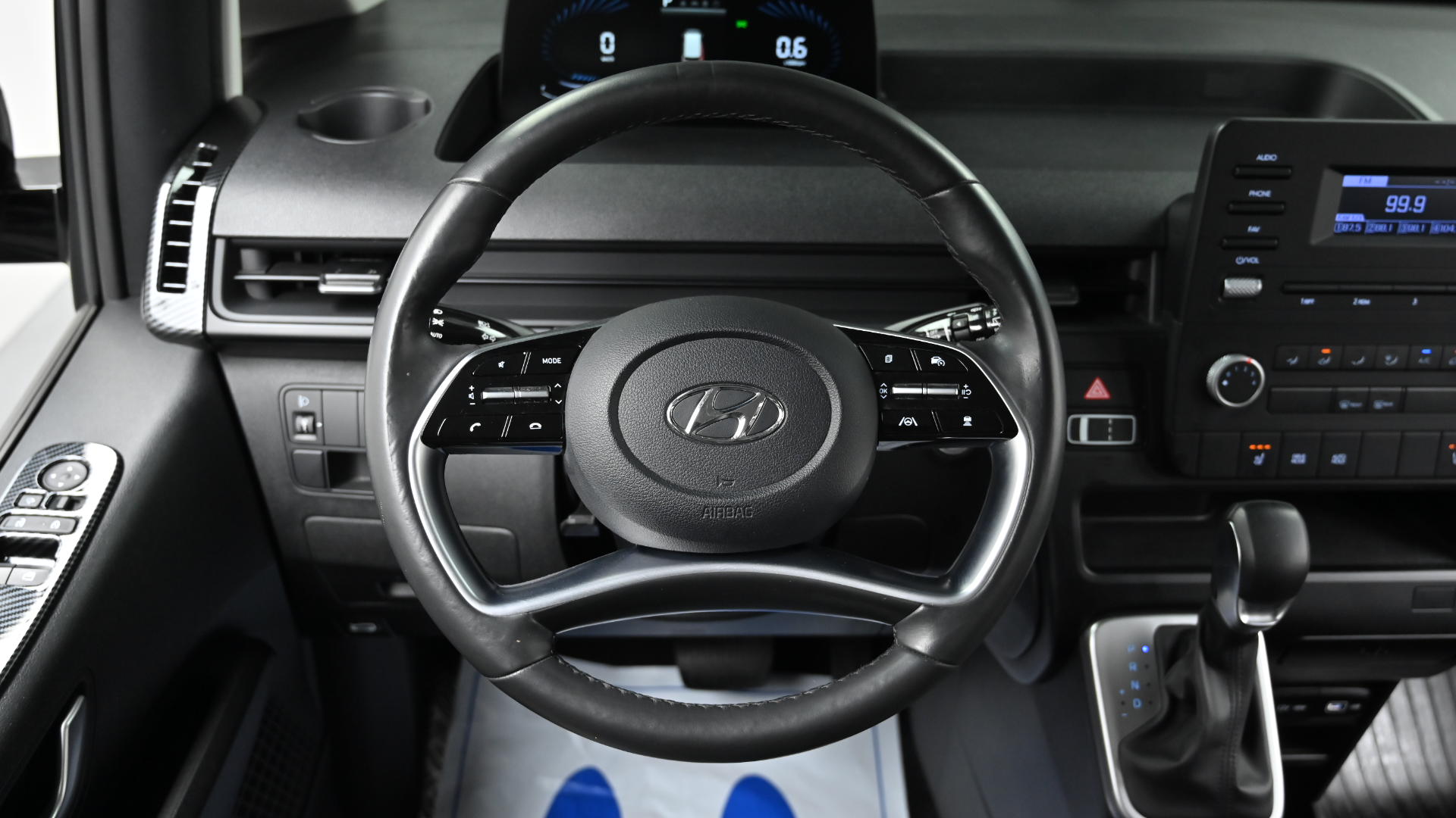 Hyundai Staria — miniaturë 13