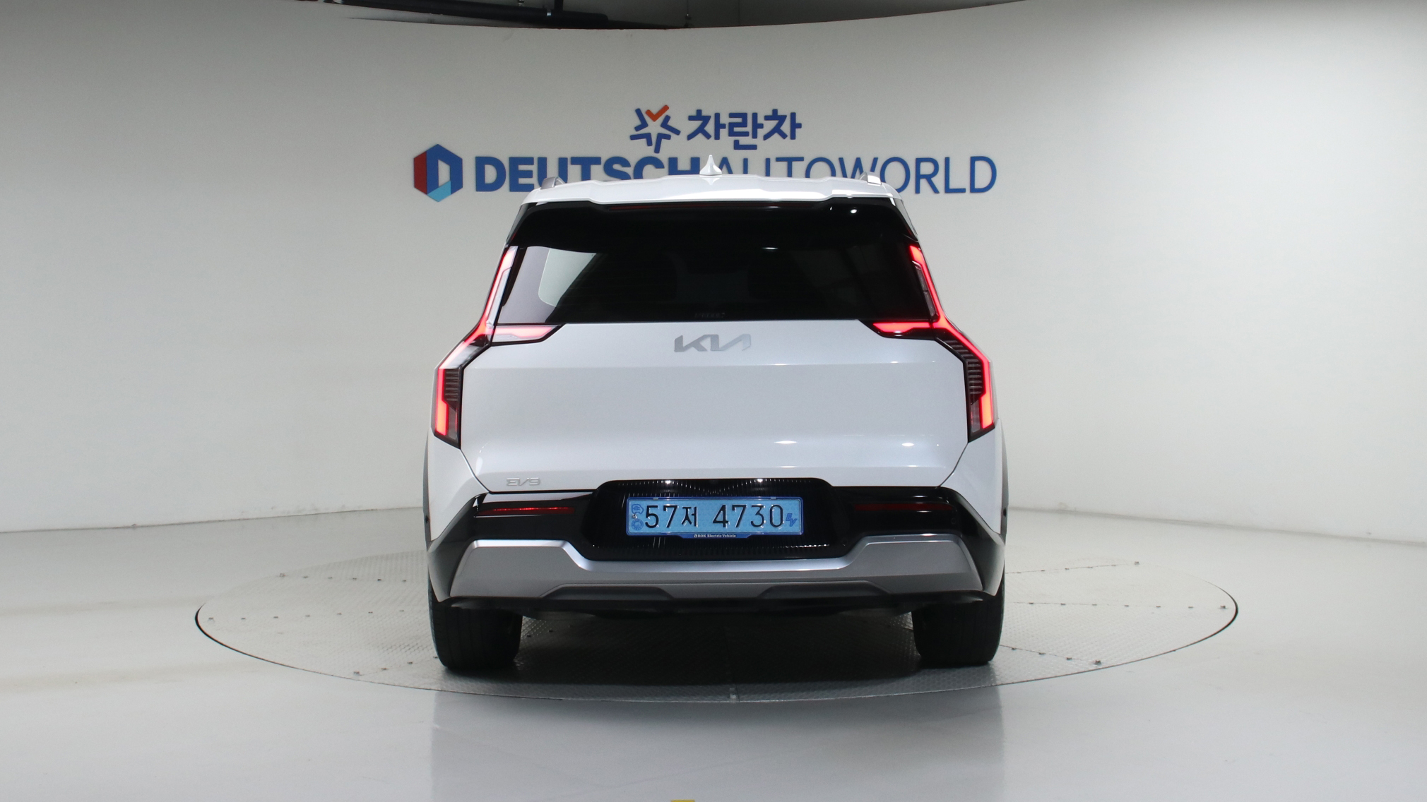 Kia EV9 99.8kWh 2WD Earth