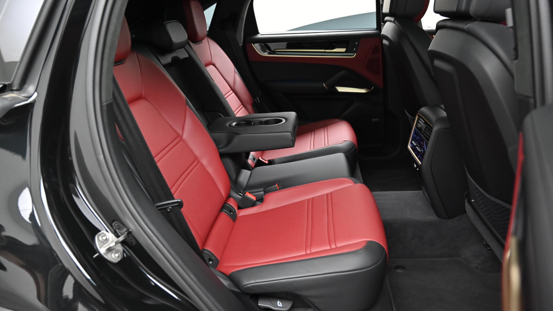 Porsche Cayenne — miniaturë 12