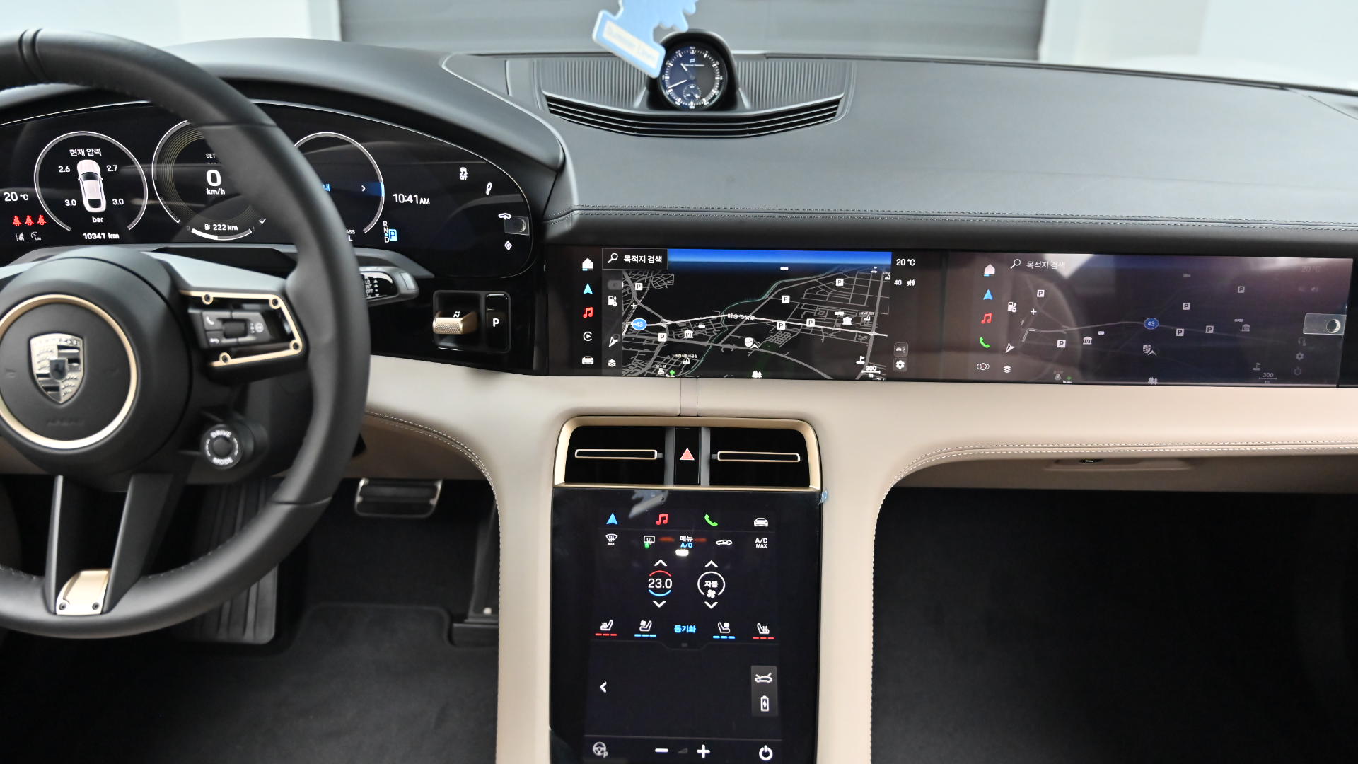 Porsche Taycan — miniaturë 14