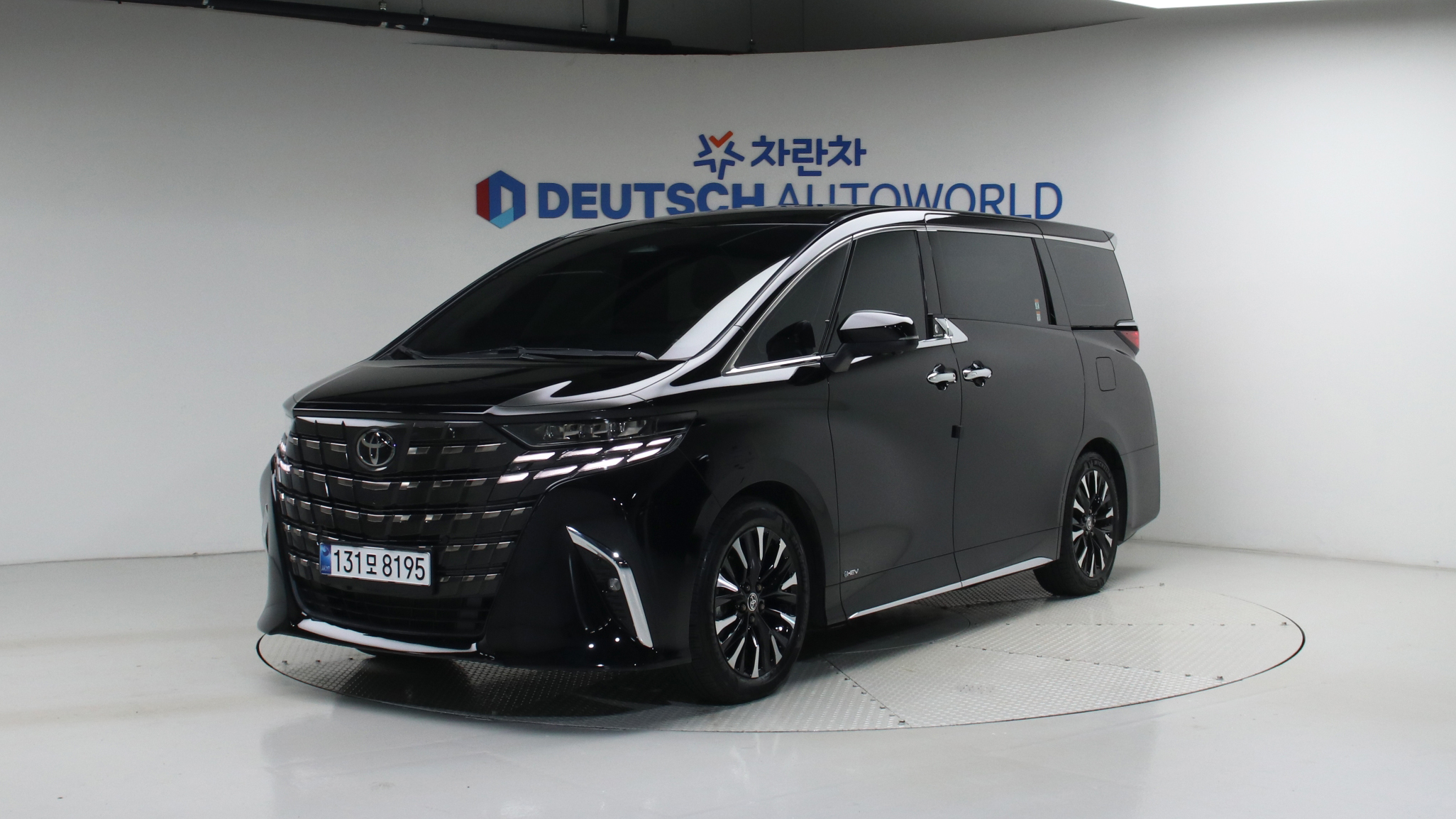 Toyota Alphard 2.5 HEV 이그제큐티브 4WD — foto 1