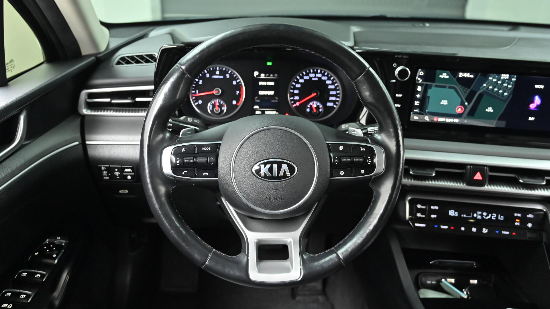 Kia K5 — miniaturë 13