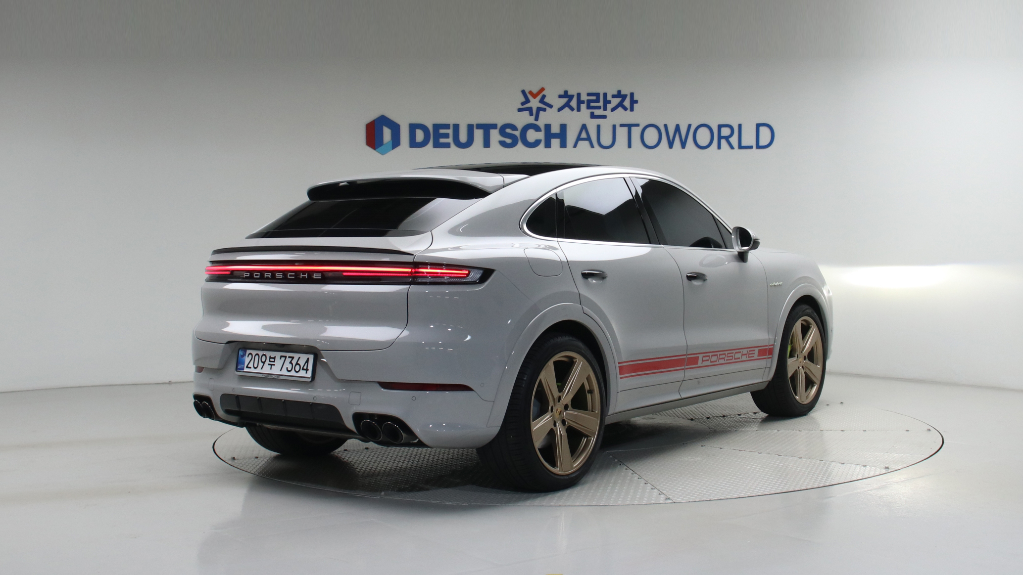 Porsche Cayenne — miniaturë 2