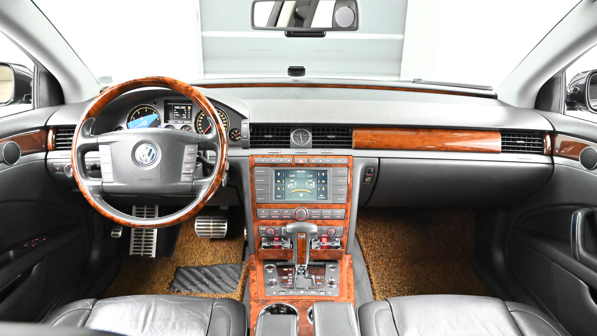 Volkswagen Phaeton V8 4.2 LWB