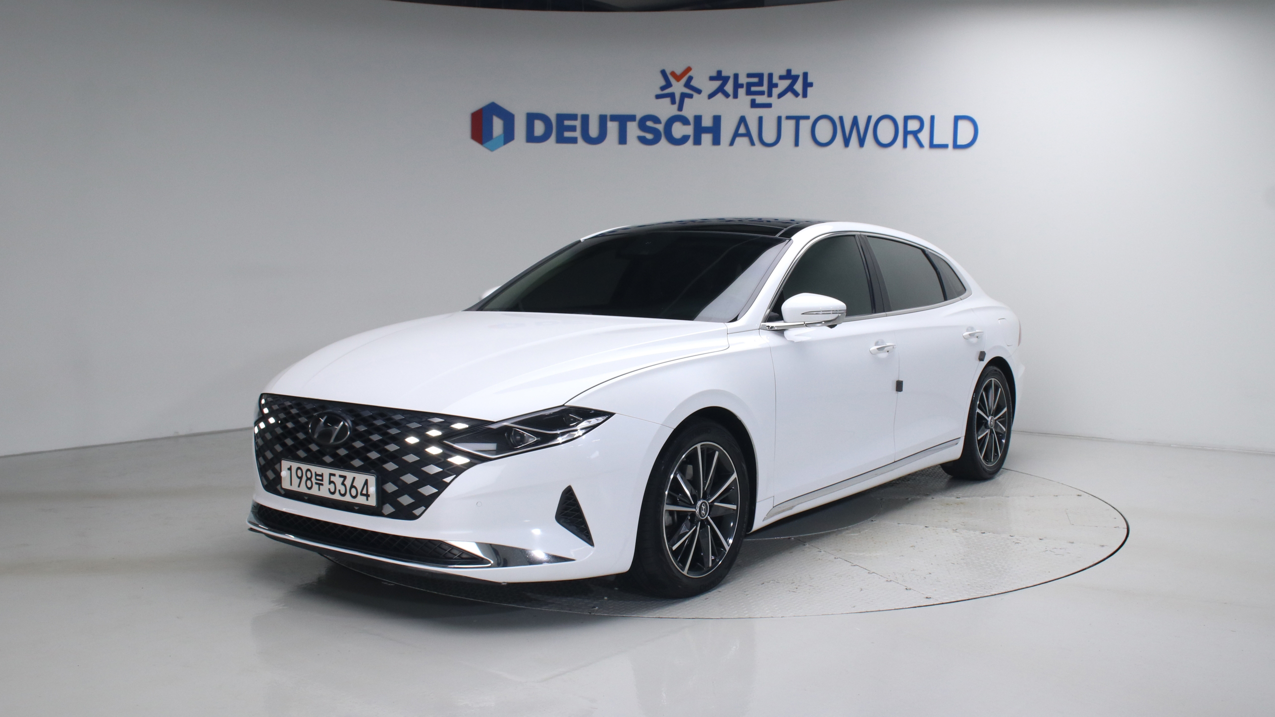Hyundai Grandeur 3.0 LPi (렌터카용) 익스클루시브 — foto 1