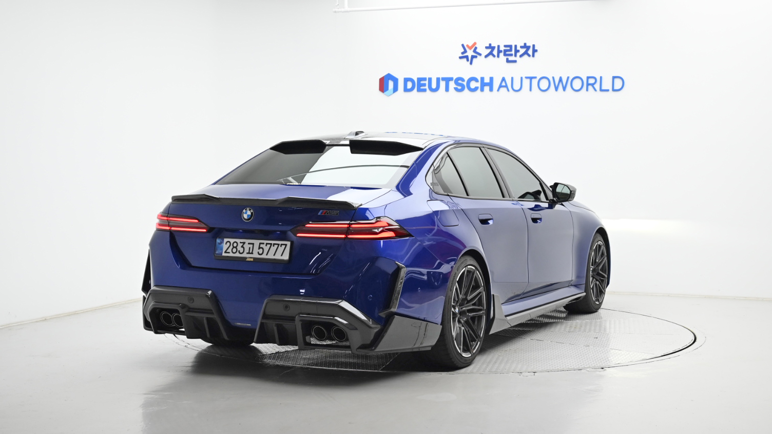 BMW M5 — miniaturë 2