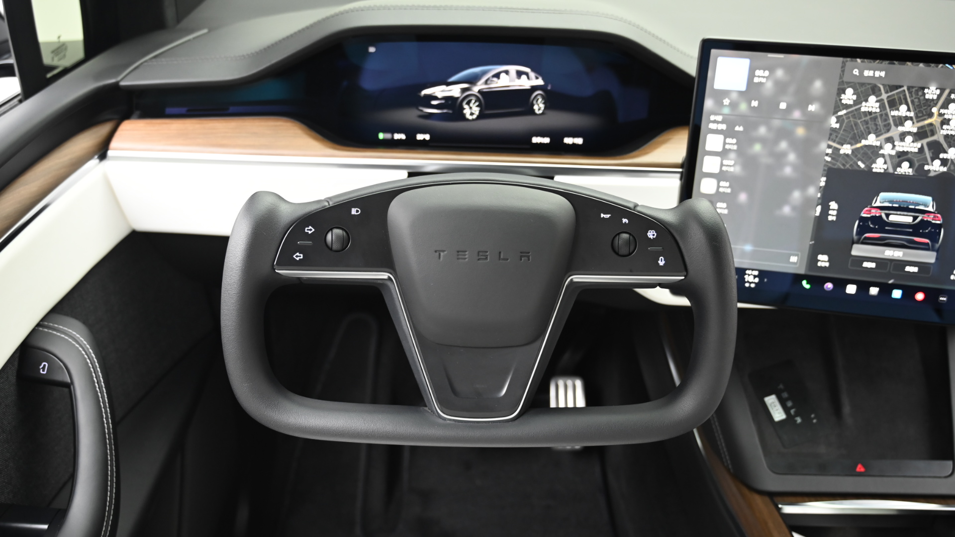 Tesla Model X — miniaturë 13