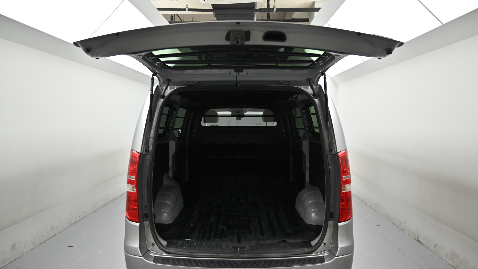 Hyundai Starex — miniaturë 19