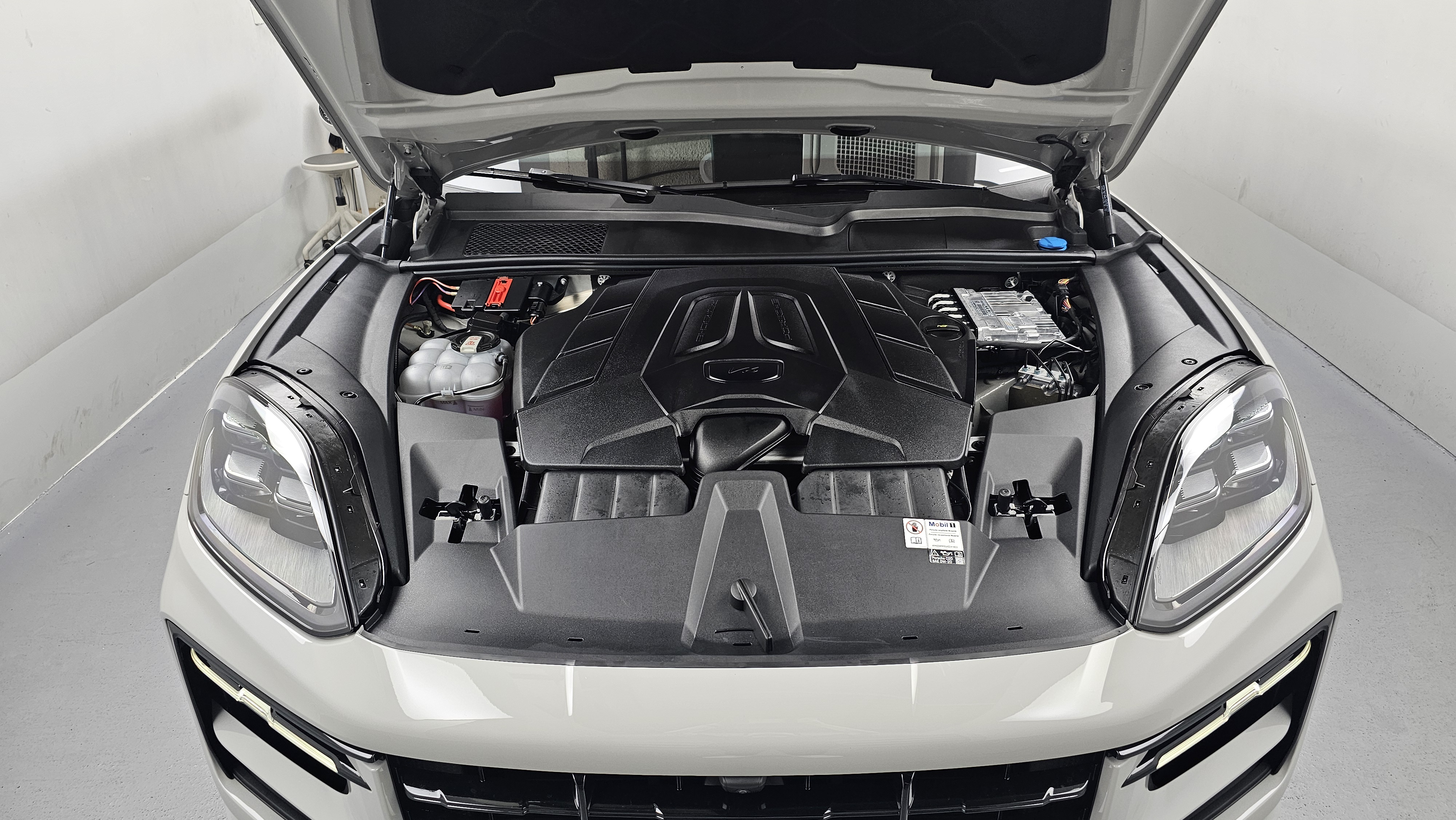 Porsche Cayenne — miniaturë 6