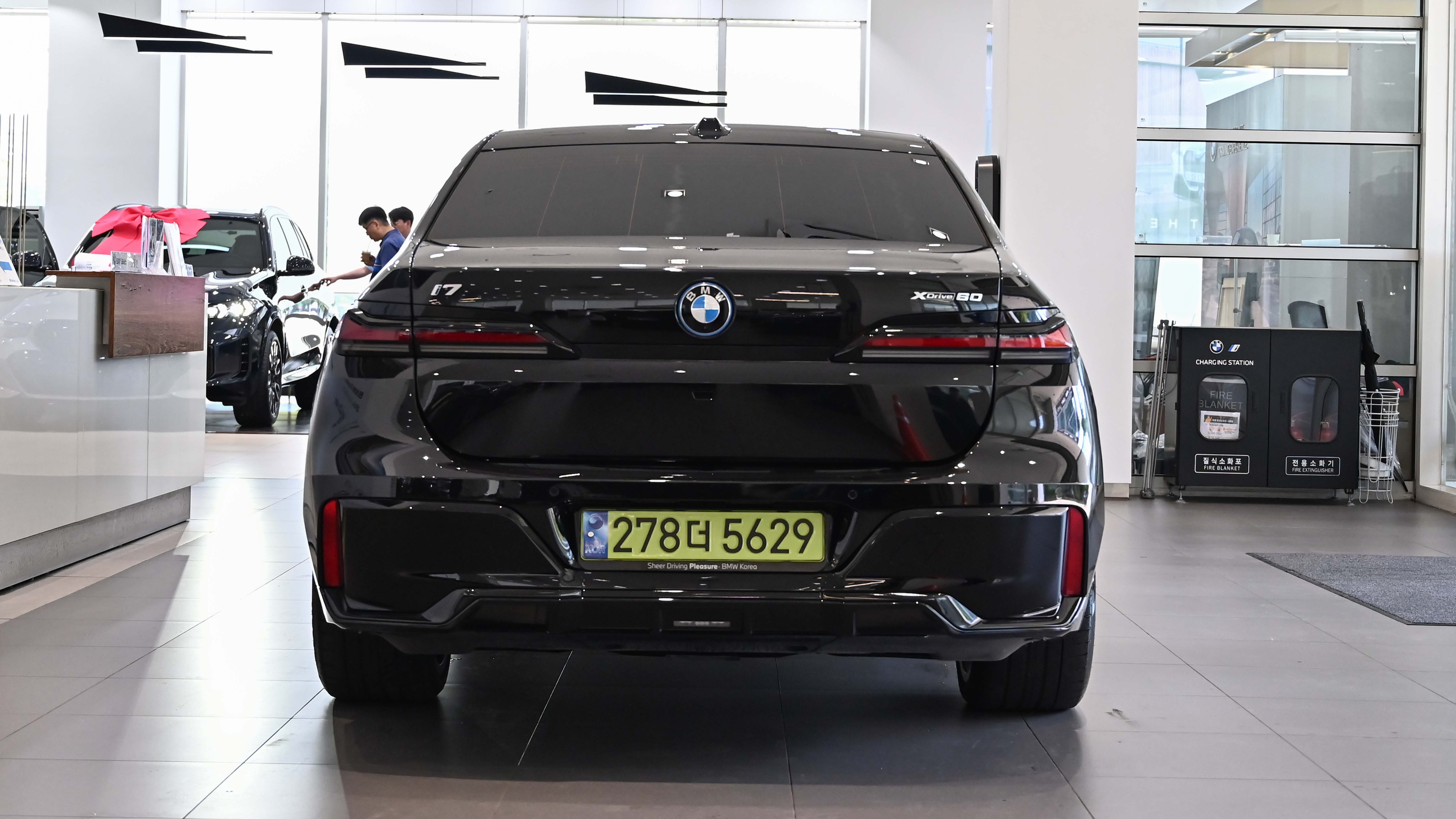 BMW i7 — miniaturë 3