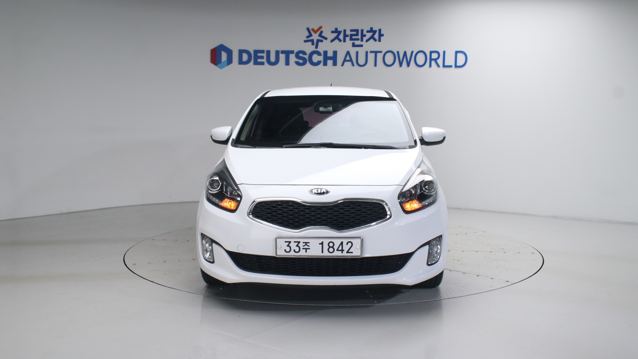 Kia All New Carens 2.0 LPi Trendy
