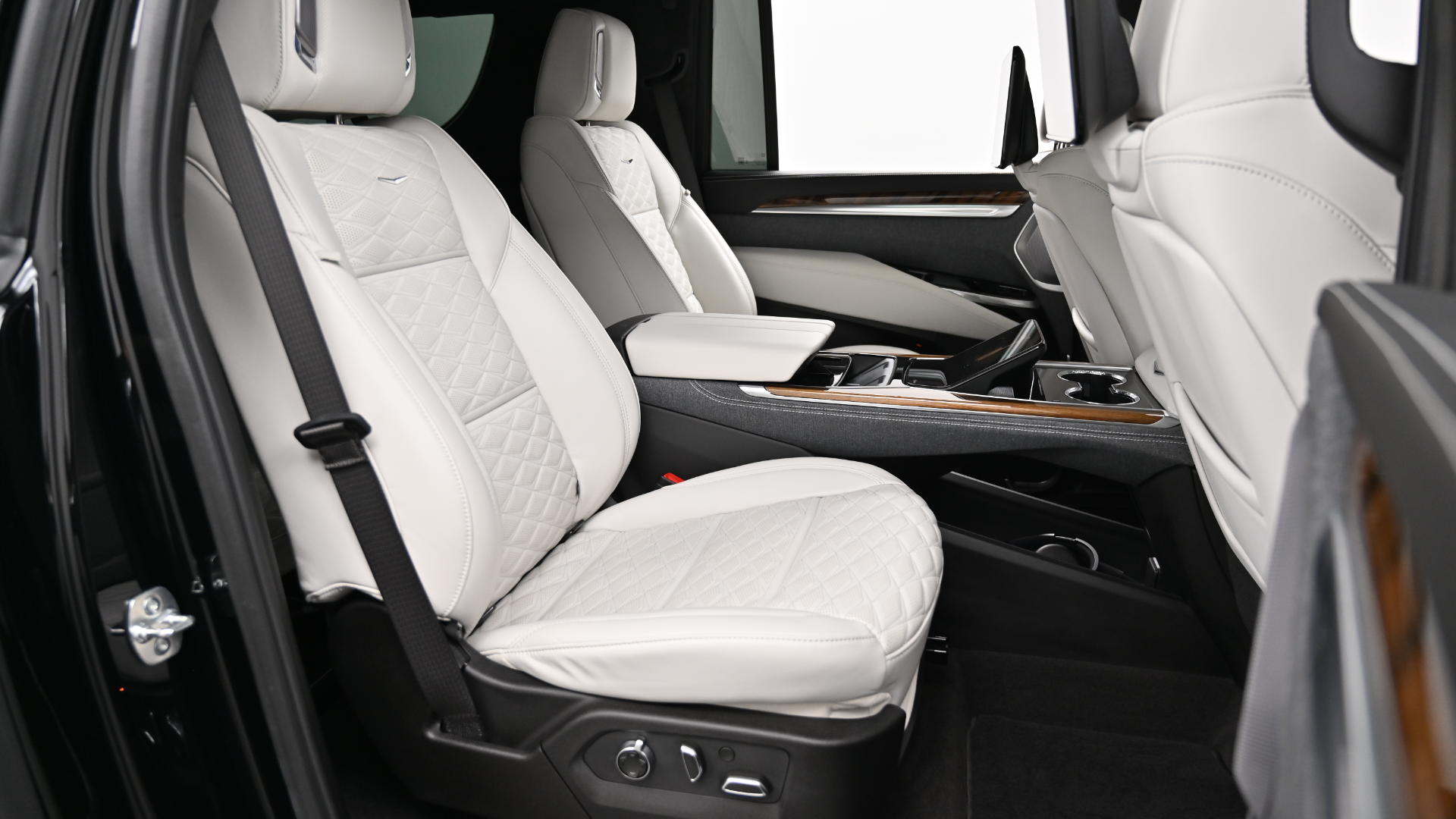 Cadillac Escalade — miniaturë 12