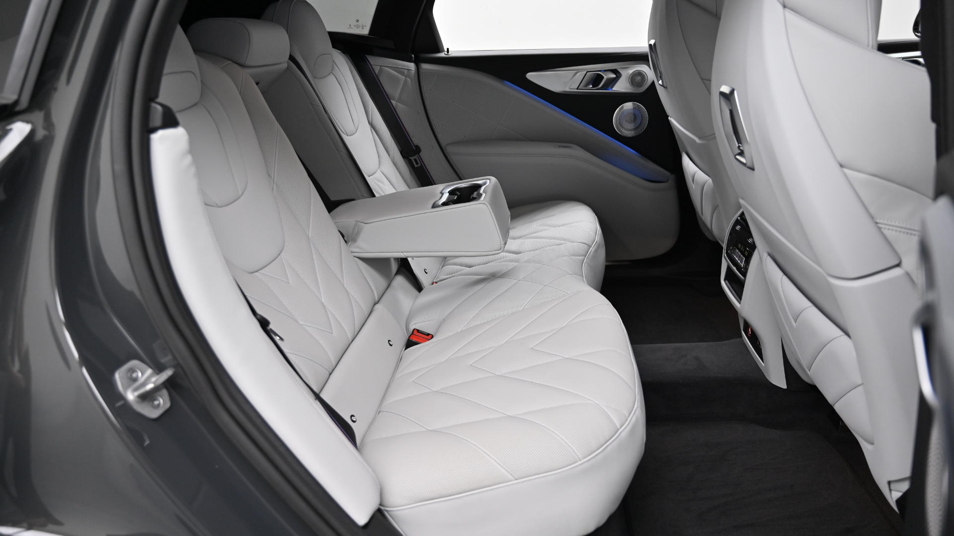 BMW XM — miniaturë 12