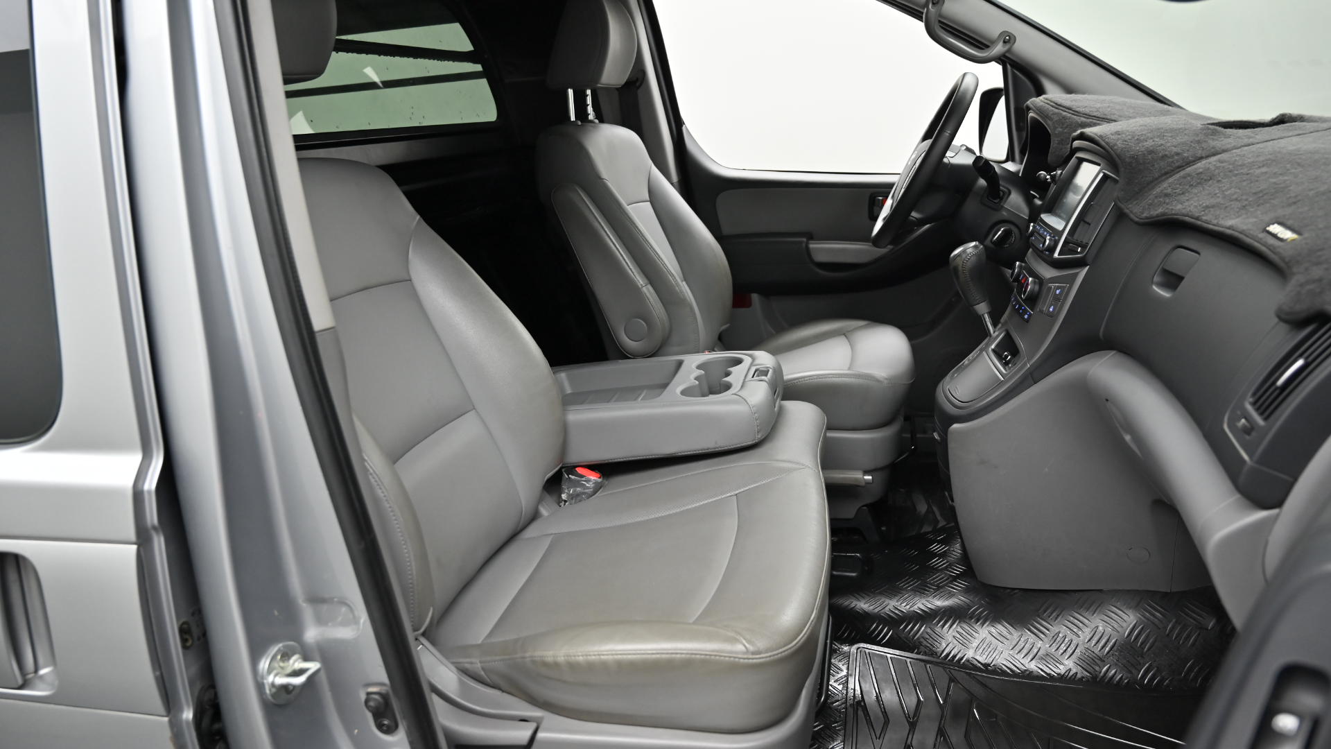 Hyundai Starex — miniaturë 10