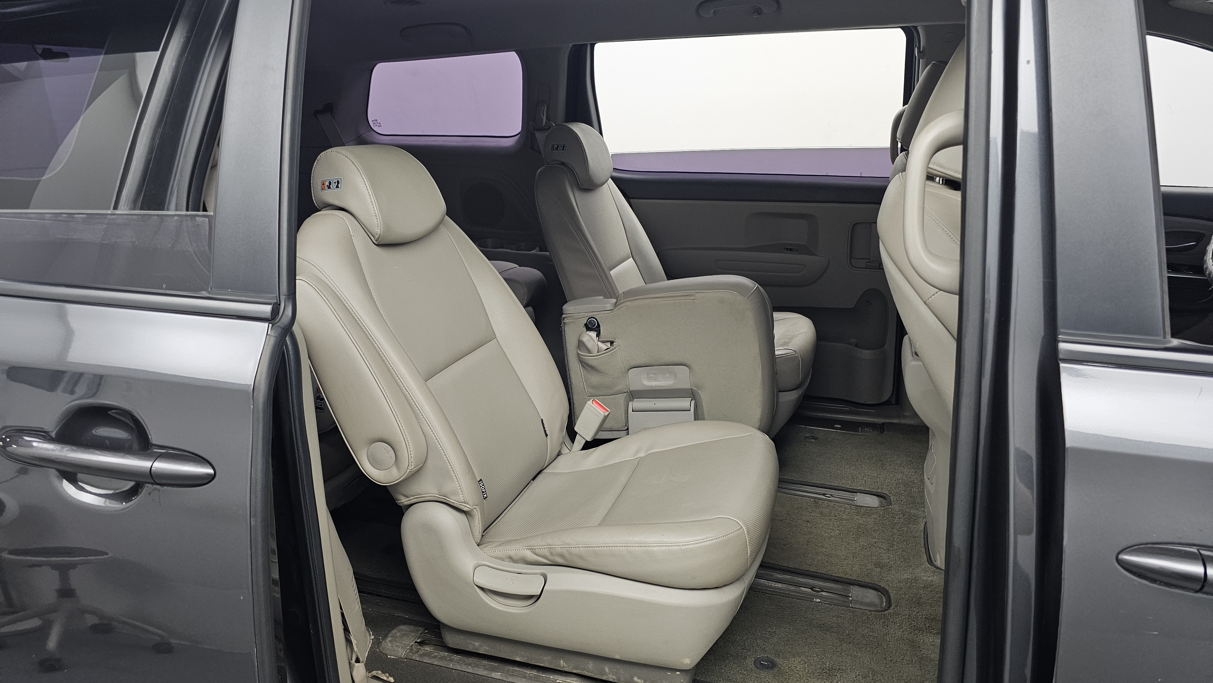 Kia Carnival — miniaturë 12