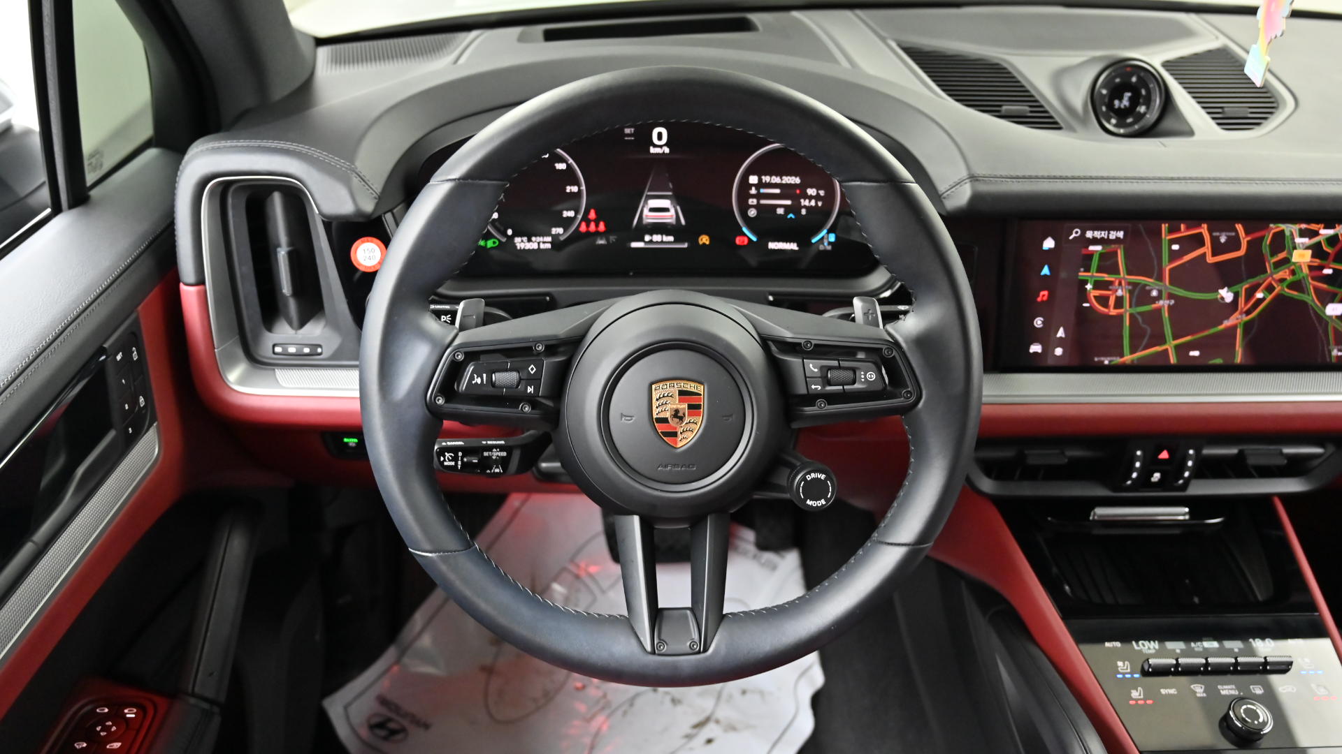 Porsche Cayenne — miniaturë 13