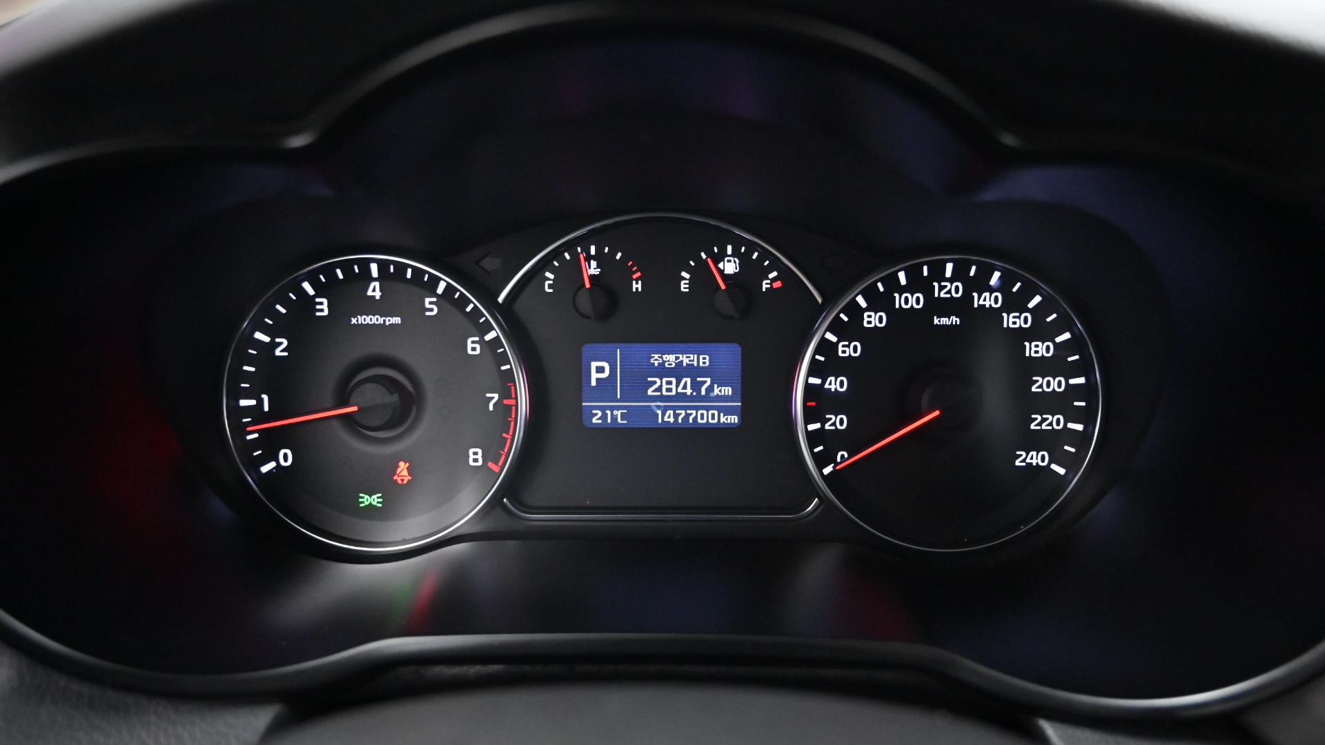 Kia All New Carens 2.0 LPi Trendy