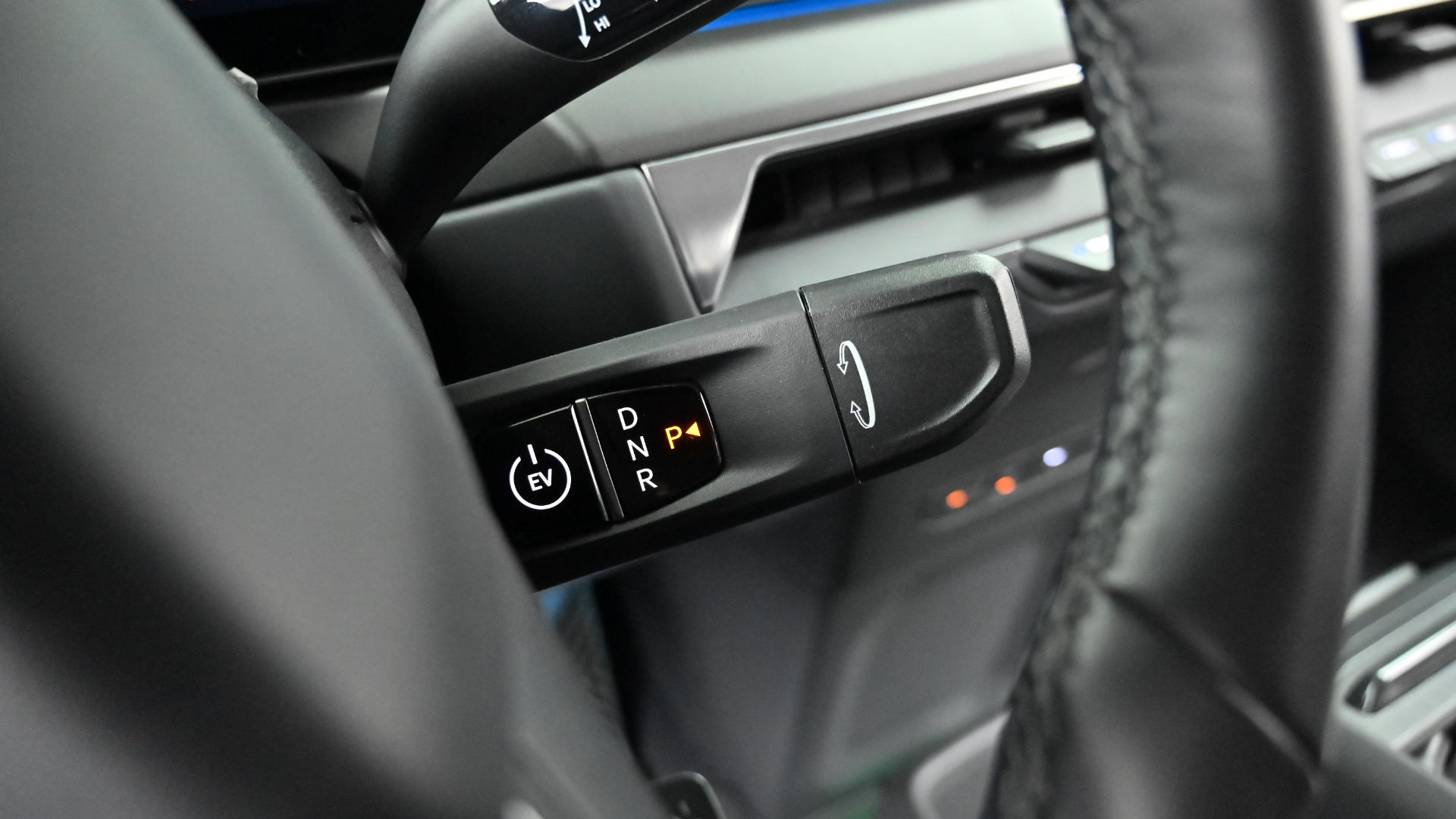 Kia EV9 99.8kWh 2WD Earth