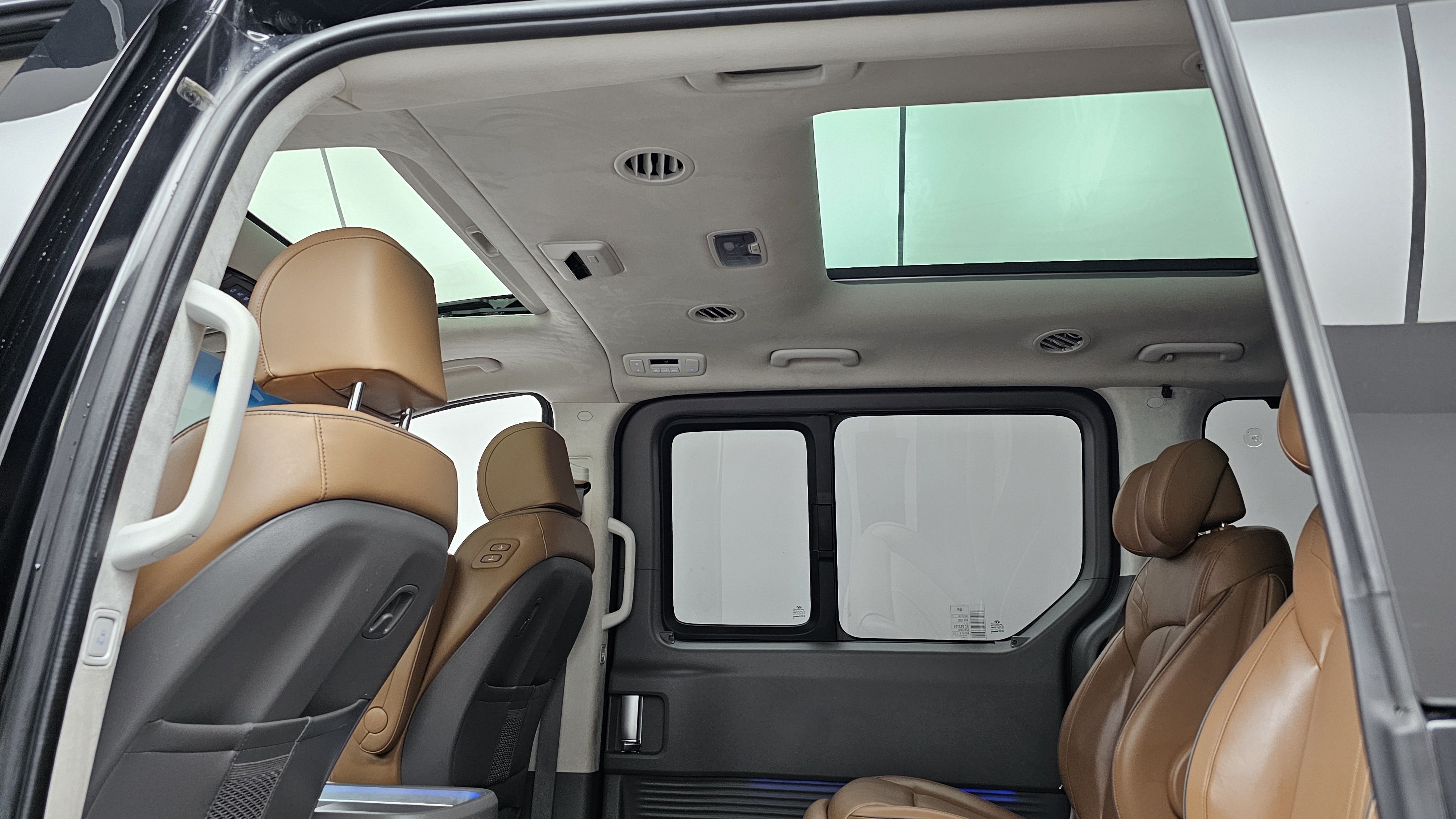 Hyundai Staria — miniaturë 18
