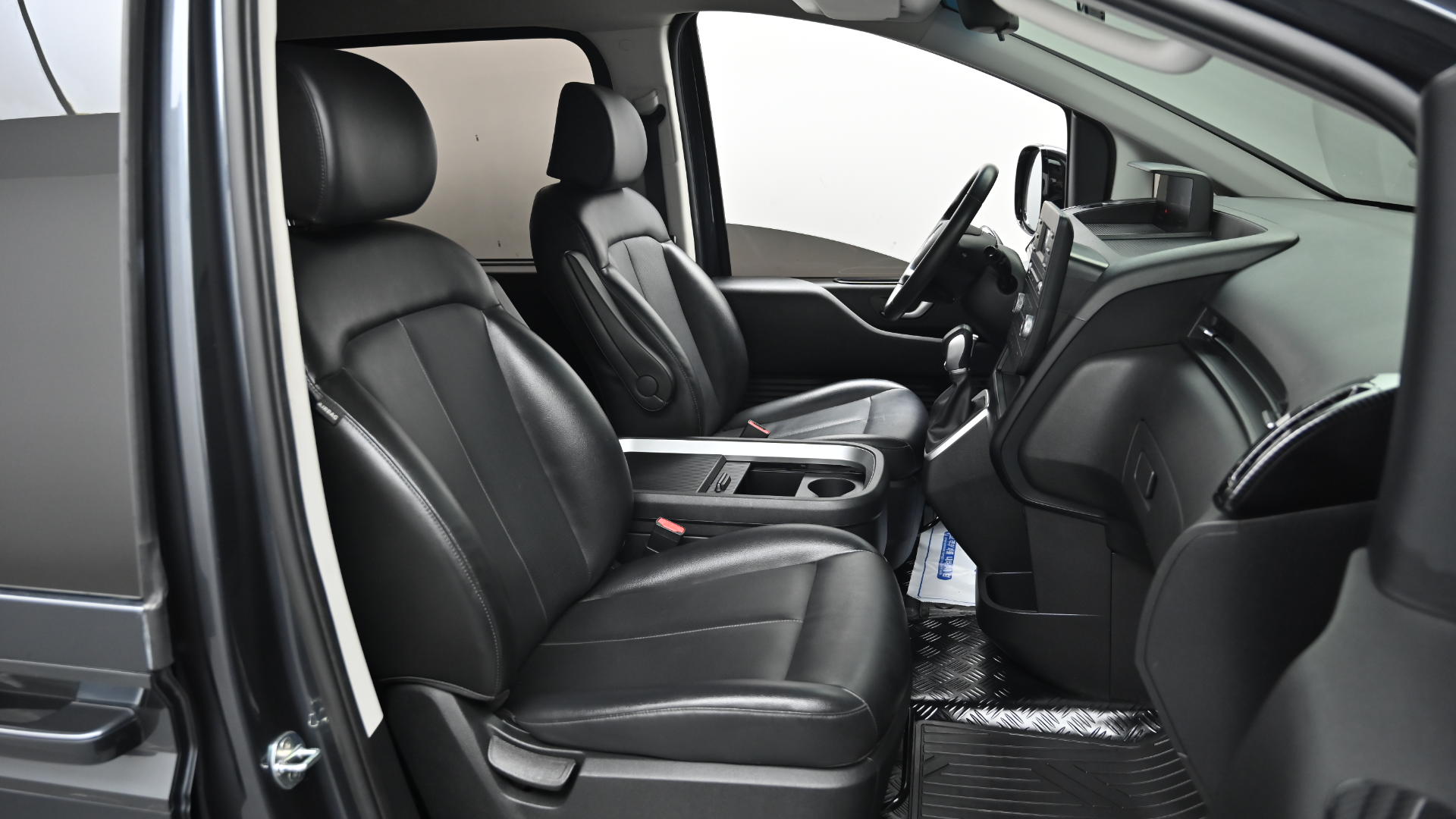 Hyundai Staria — miniaturë 10