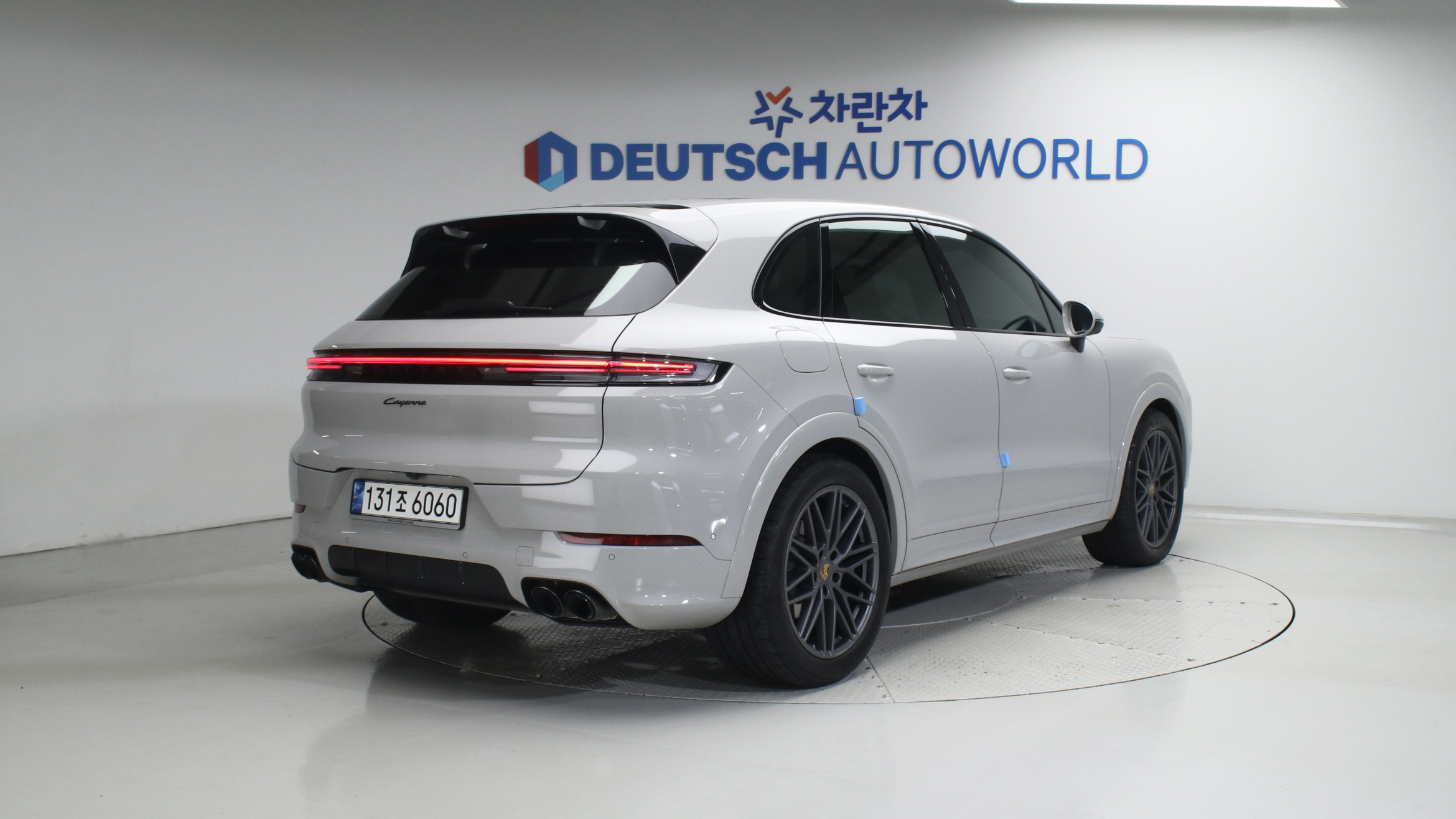 Porsche Cayenne — miniaturë 2