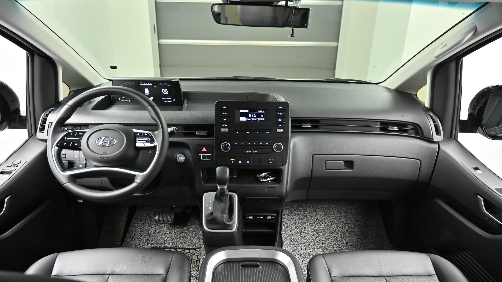 Hyundai Staria — miniaturë 7