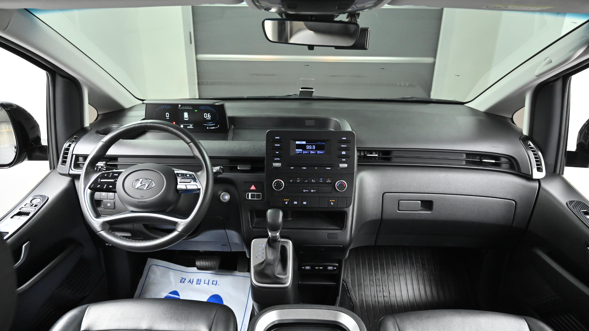 Hyundai Staria — miniaturë 7