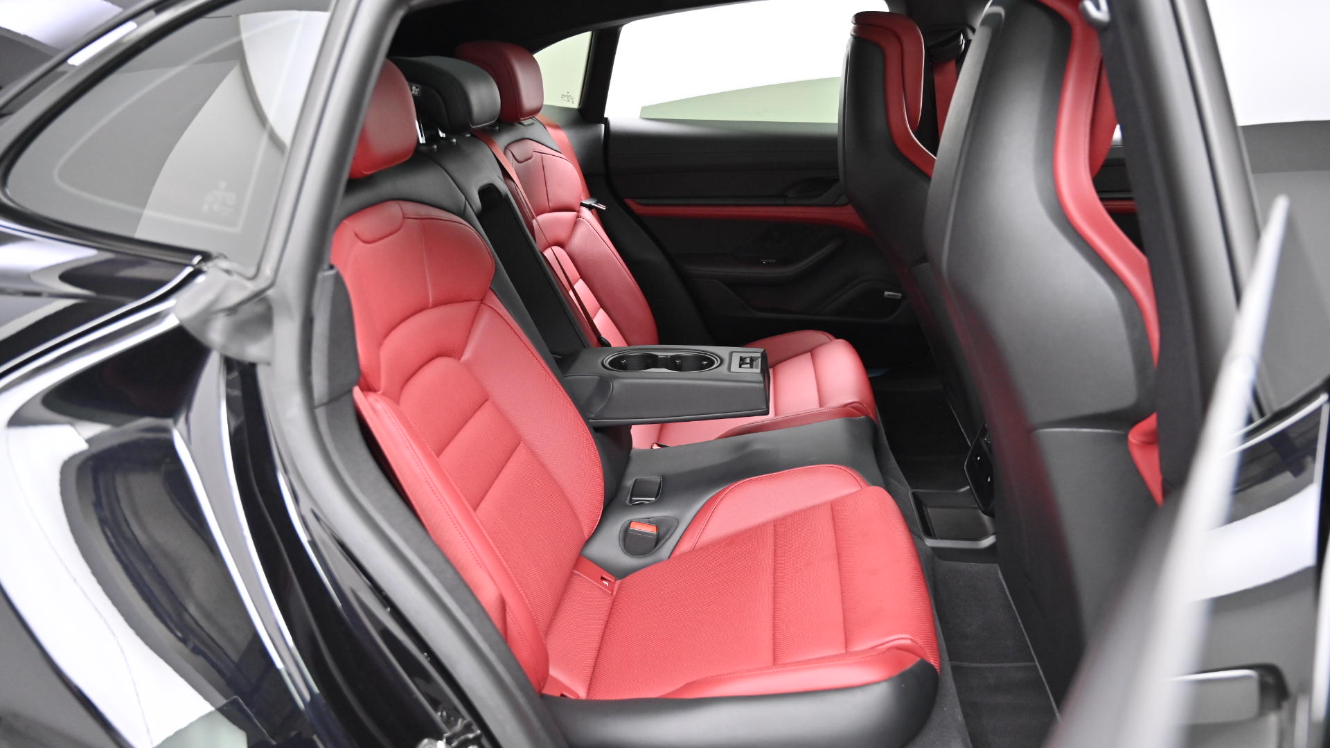 Porsche Taycan — miniaturë 12