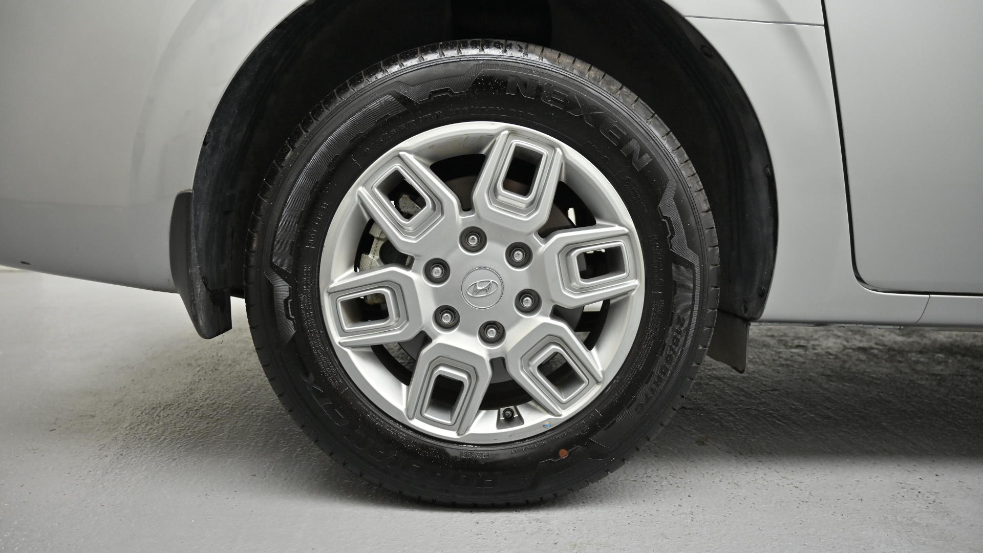 Hyundai Staria — miniaturë 5