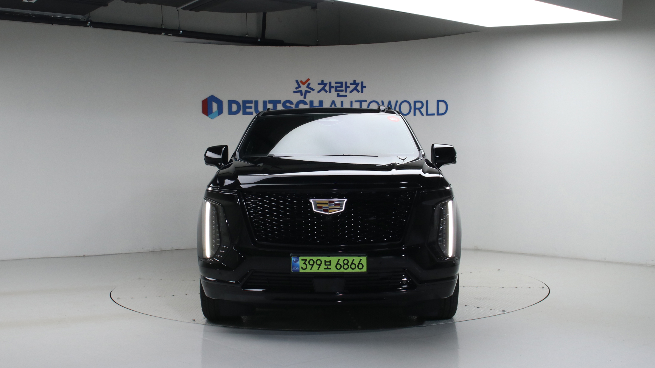 Cadillac Escalade — miniaturë 3