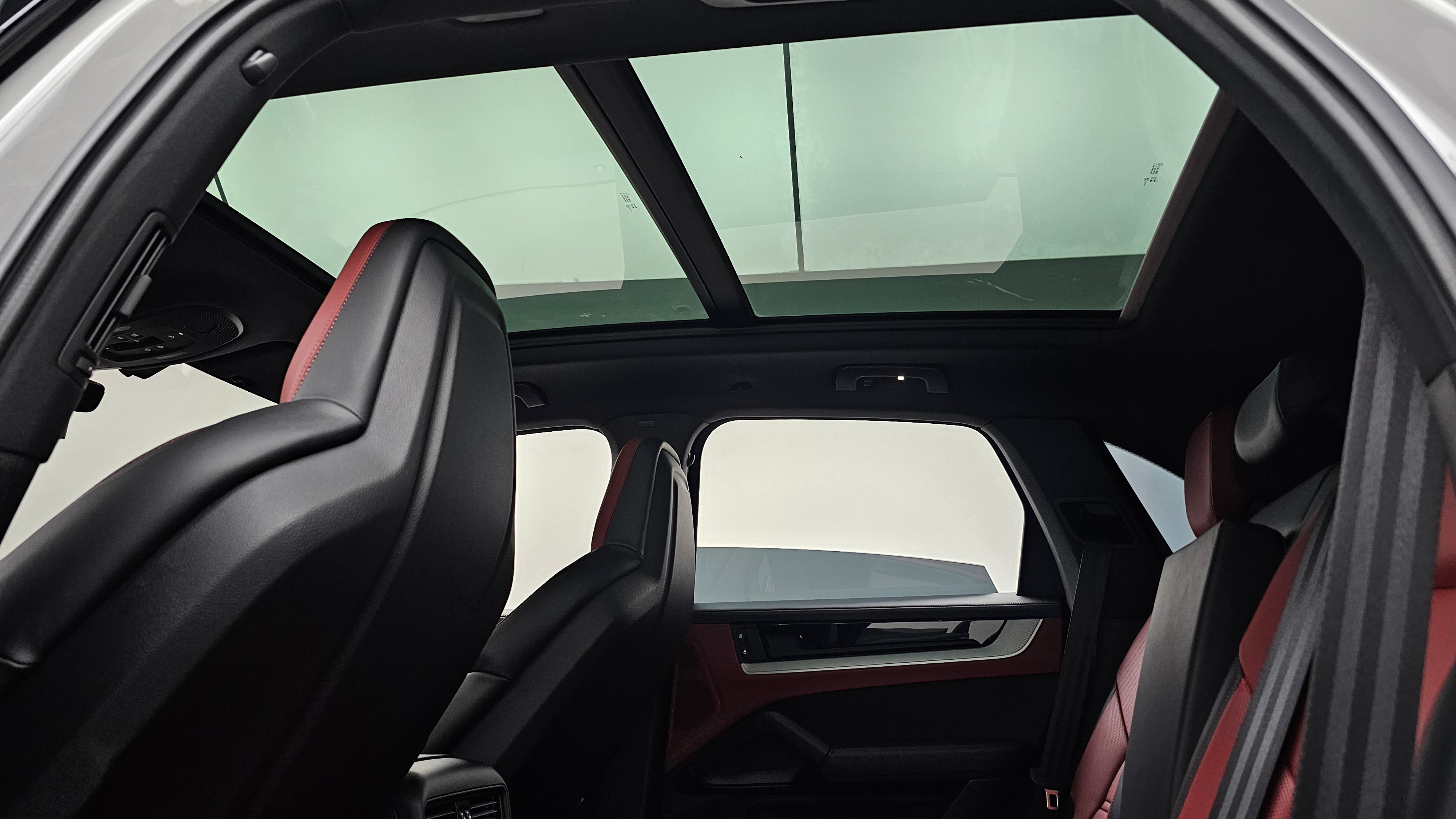 Porsche Cayenne — miniaturë 18
