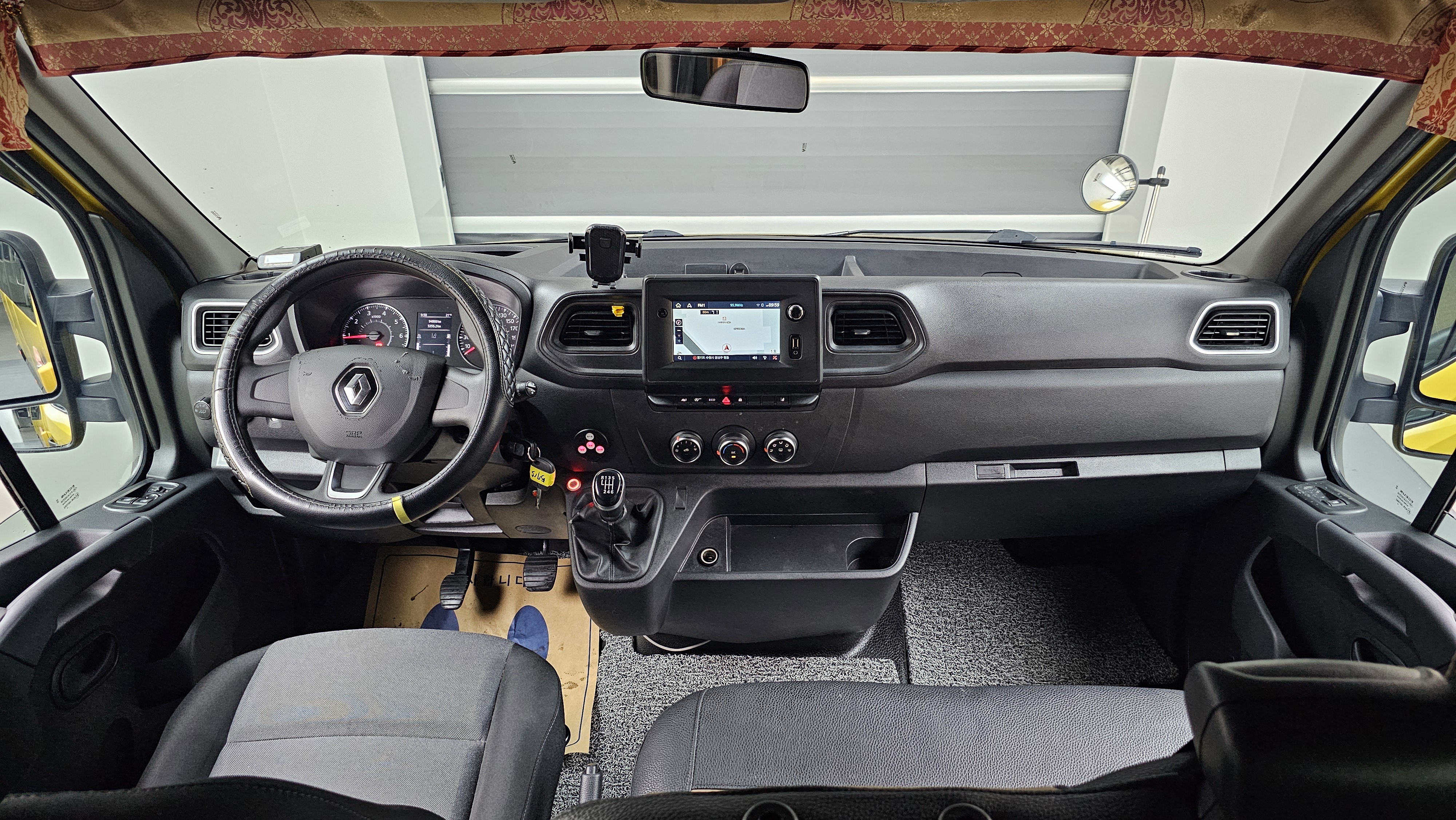 Renault Korea (Samsung) Master Child Protection Car
