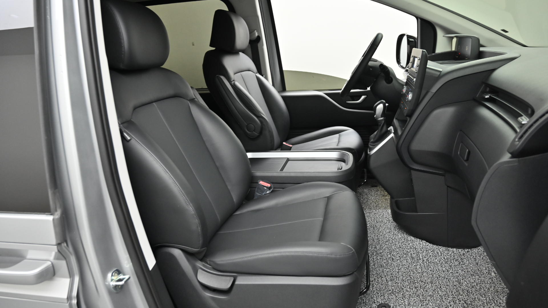Hyundai Staria — miniaturë 10
