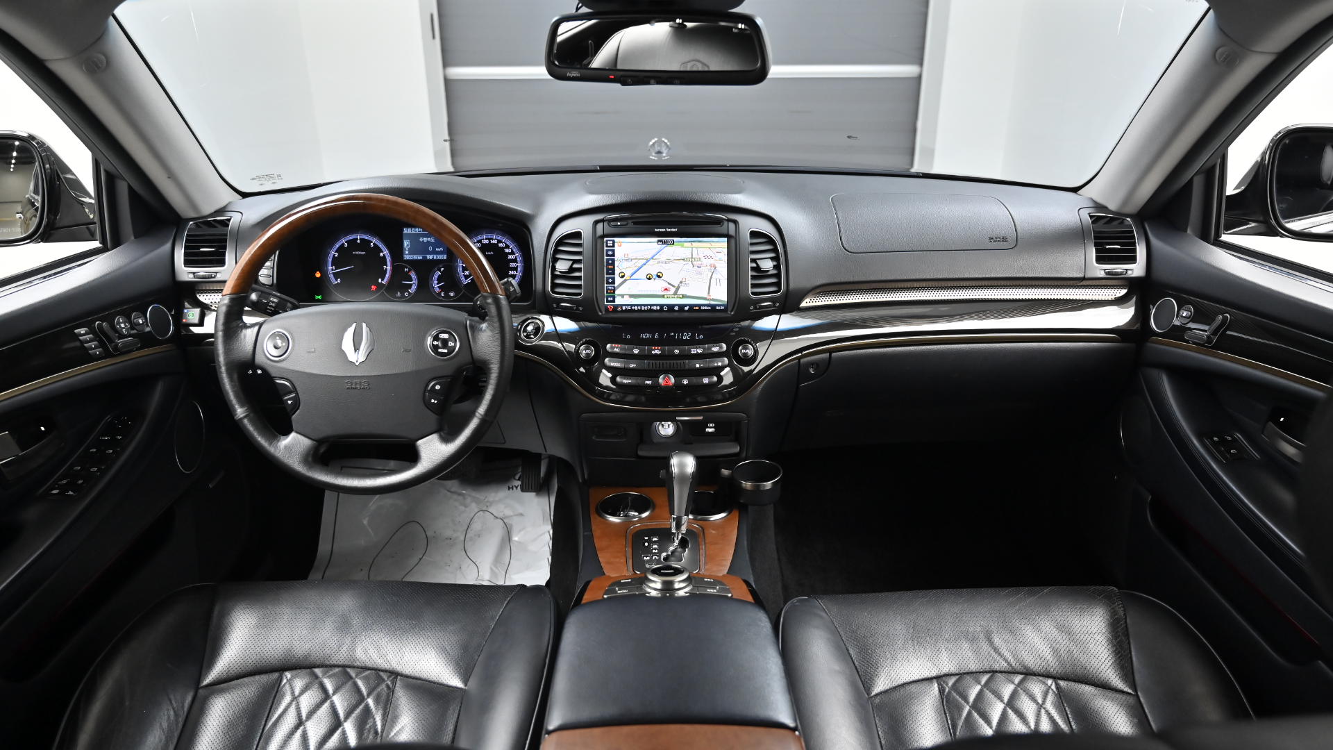KGM (Ssangyong) Chairman W CW700 4TRONIC No Detailed Rating
