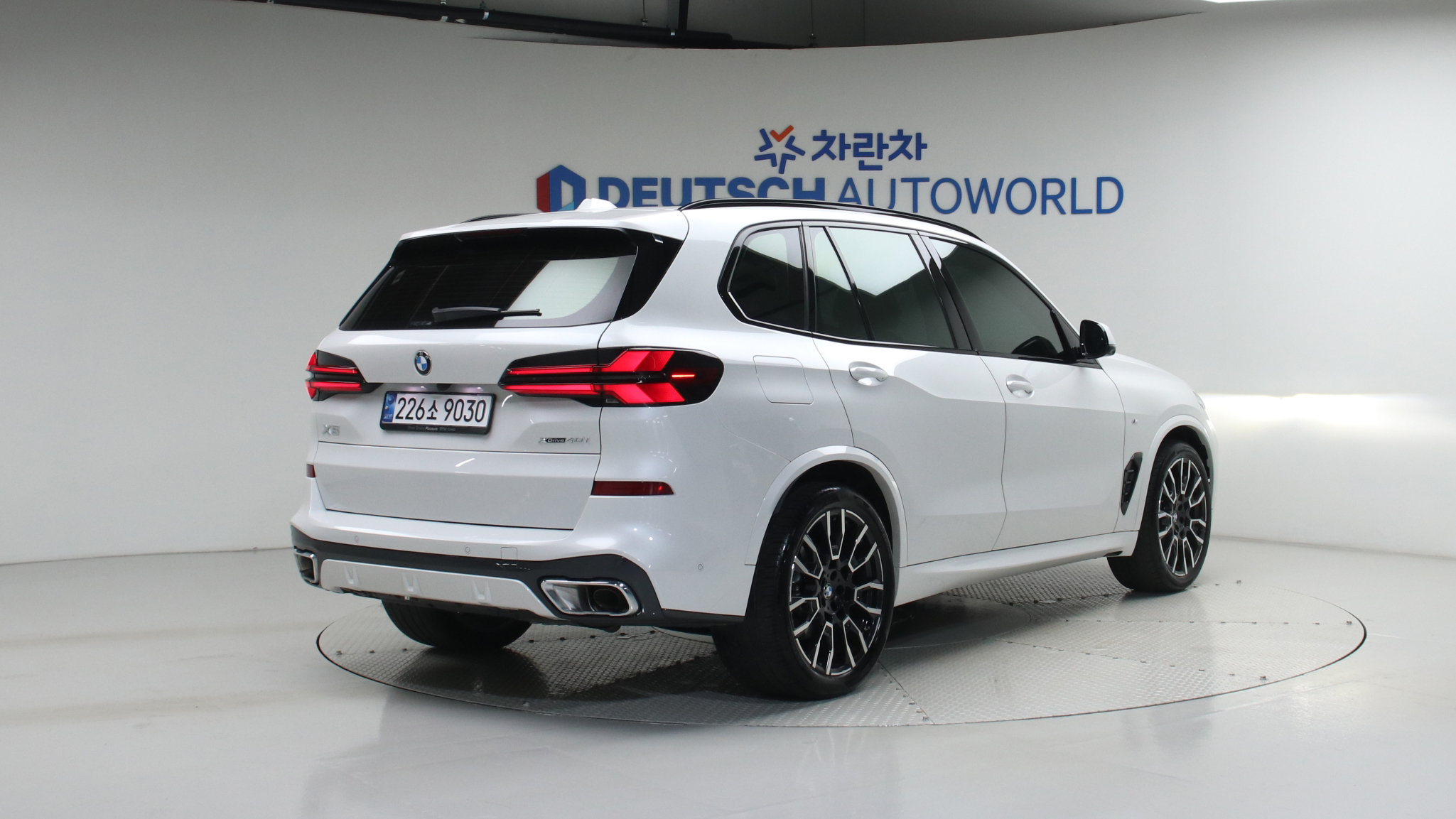 BMW X5 — miniaturë 2