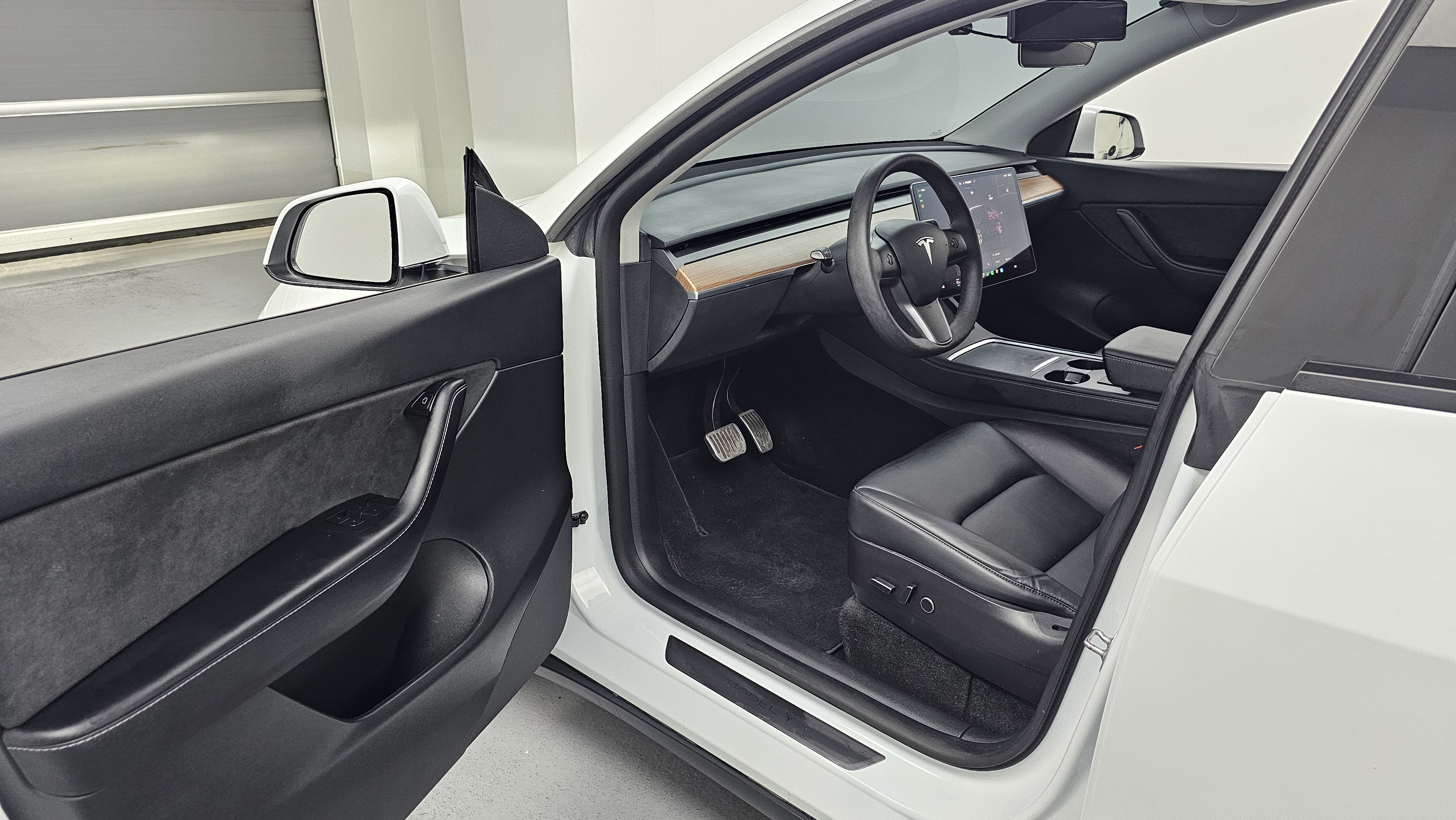 Tesla Model Y — miniaturë 31