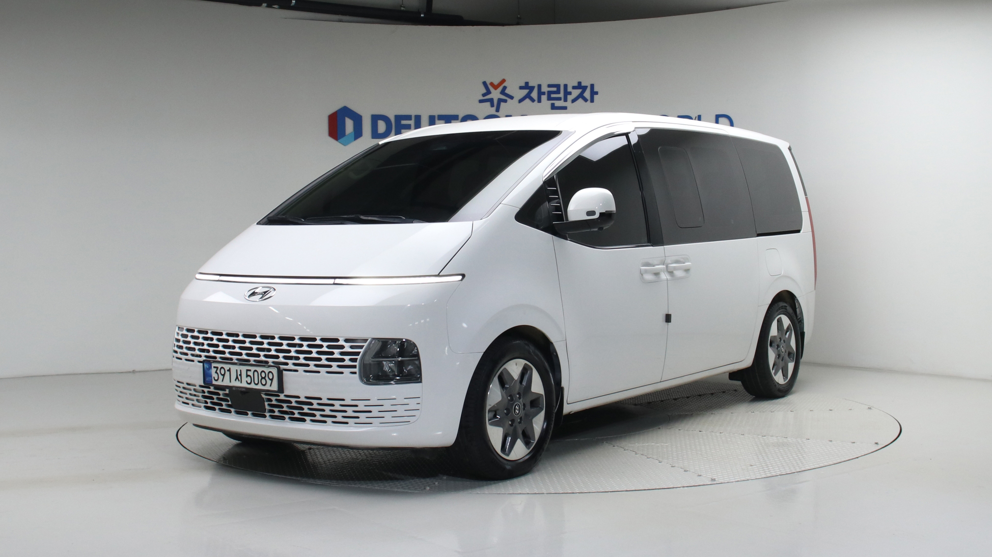 Hyundai Staria LPG 3.5 2WD 투어러 9인승 모던 — foto 1