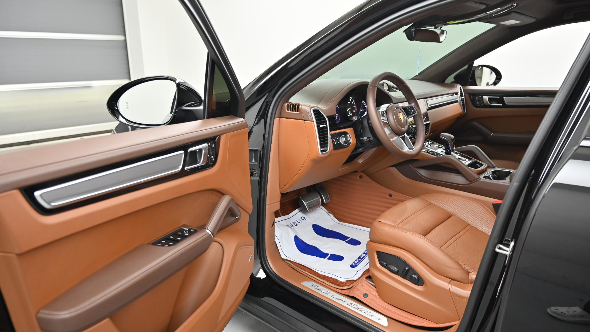 Porsche Cayenne — miniaturë 11