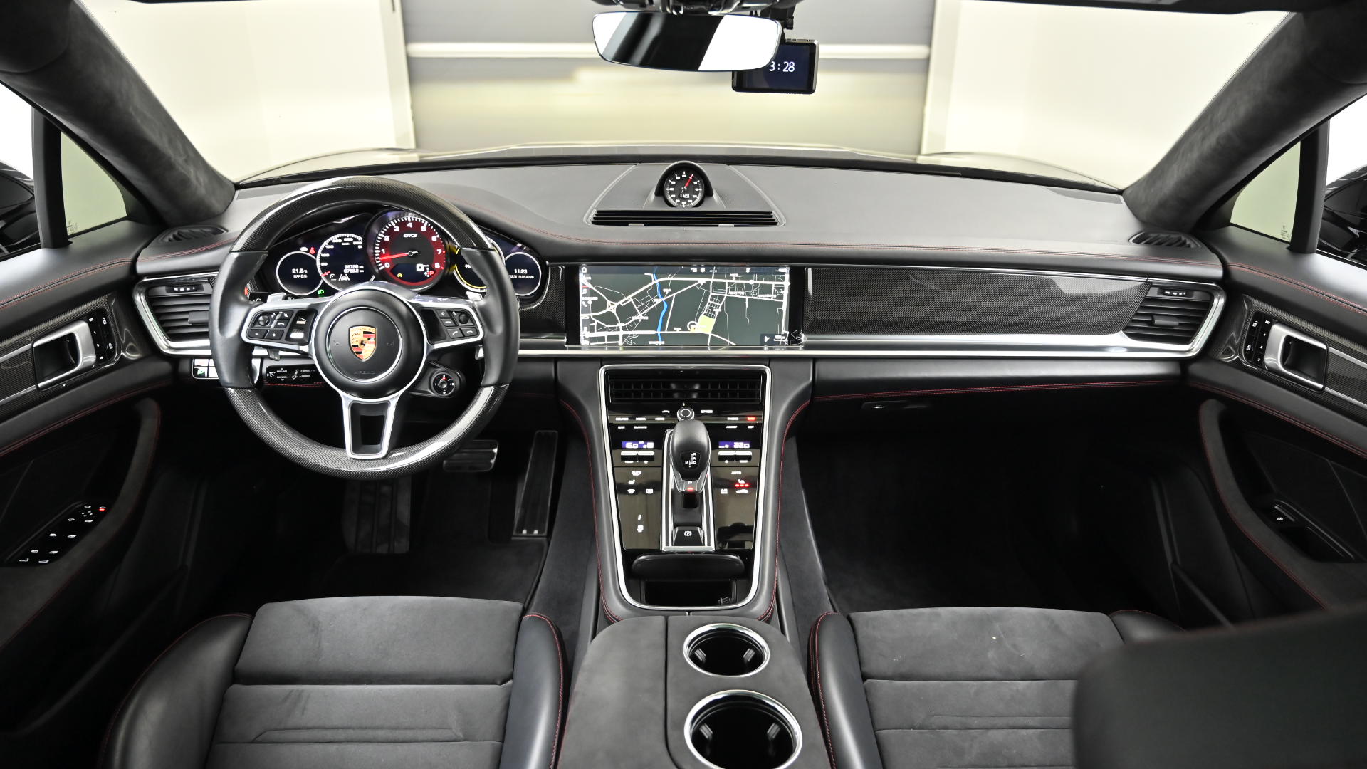 포르쉐 파나메라 (971) 4.0 GTS