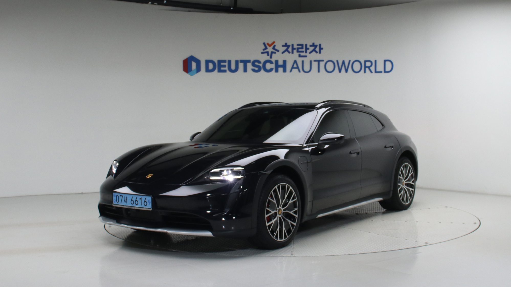Porsche Taycan 93.4kWh 4S 투리스모 — foto 1