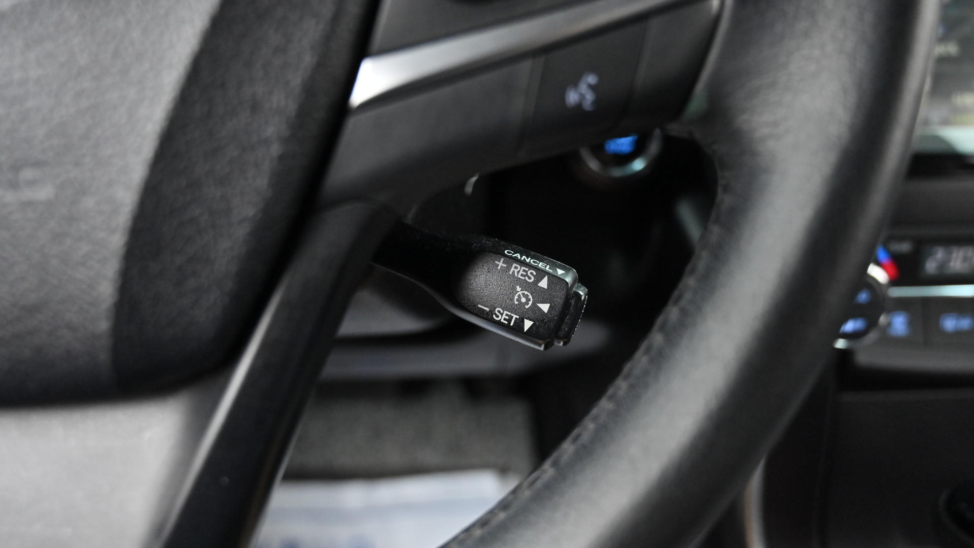 Toyota Camry — miniaturë 16