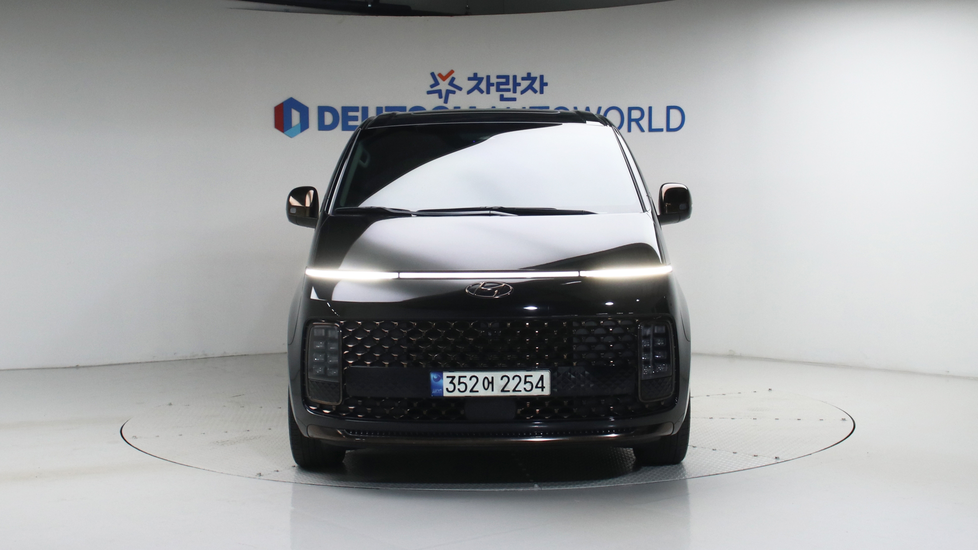 Hyundai Staria — miniaturë 3