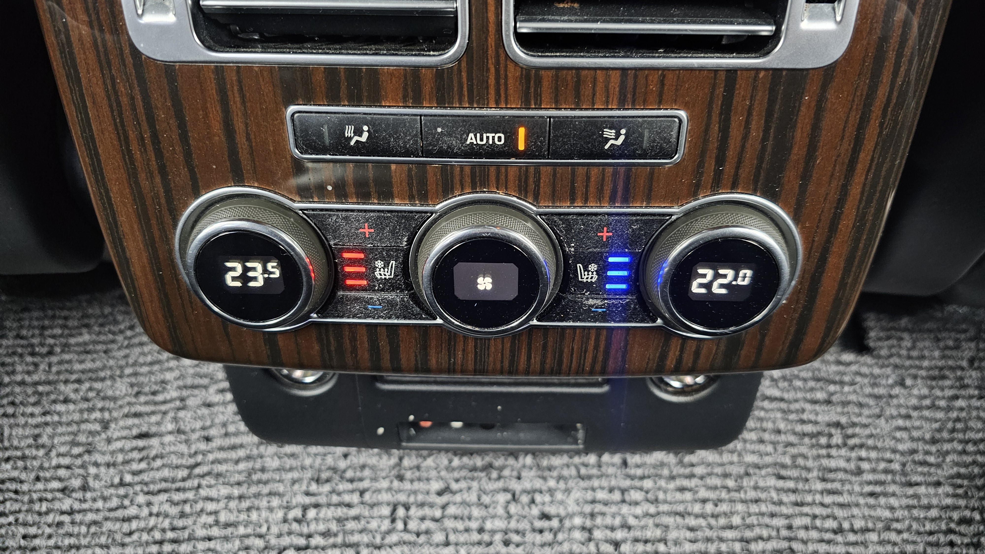 Land Rover Range Rover — miniaturë 34