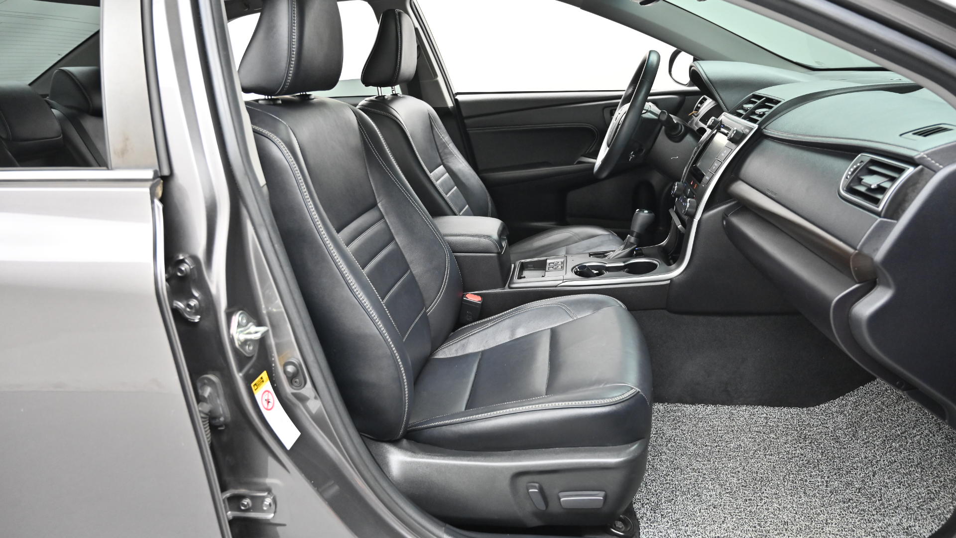 Toyota Camry — miniaturë 10
