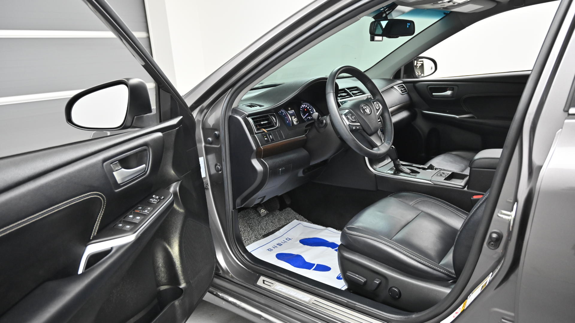 Toyota Camry — miniaturë 11