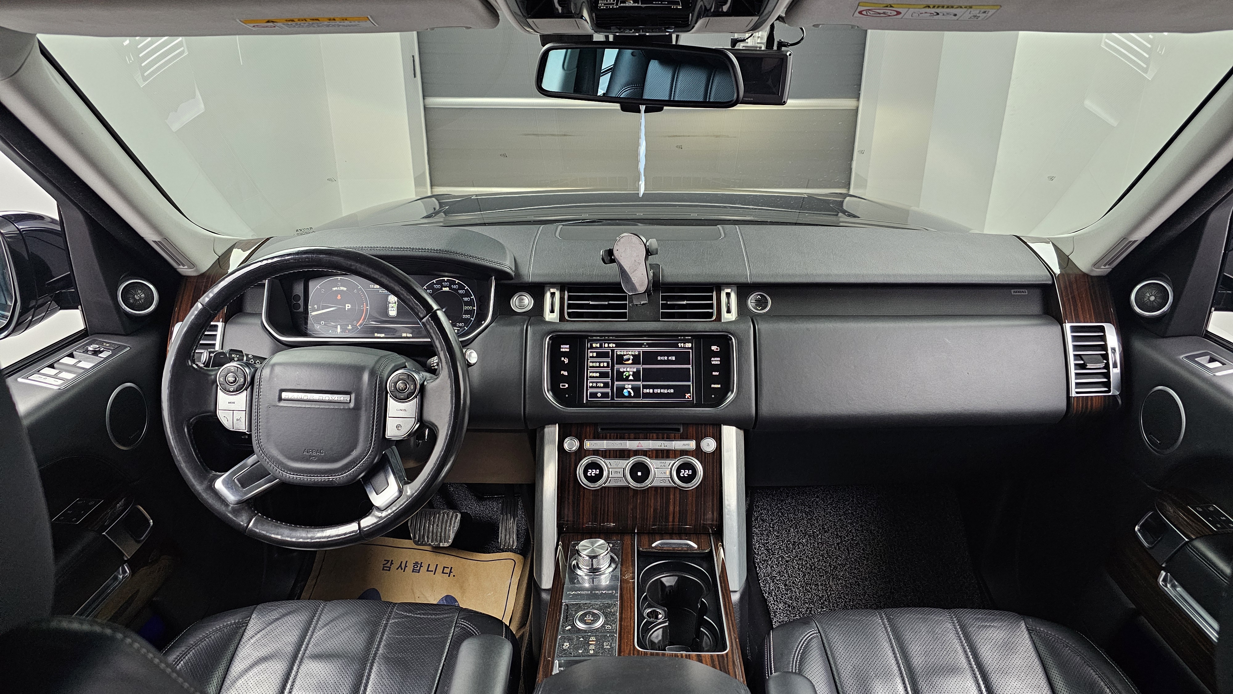 Land Rover Range Rover — miniaturë 23