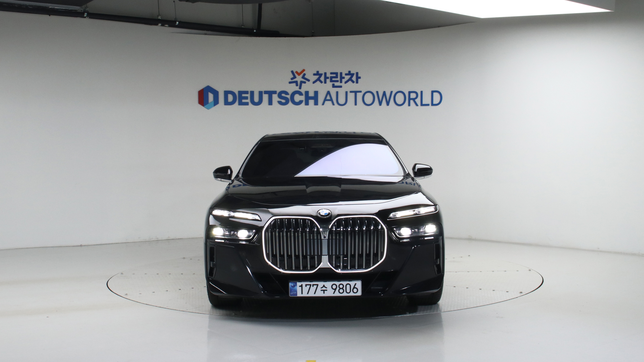 BMW 7er — miniaturë 3