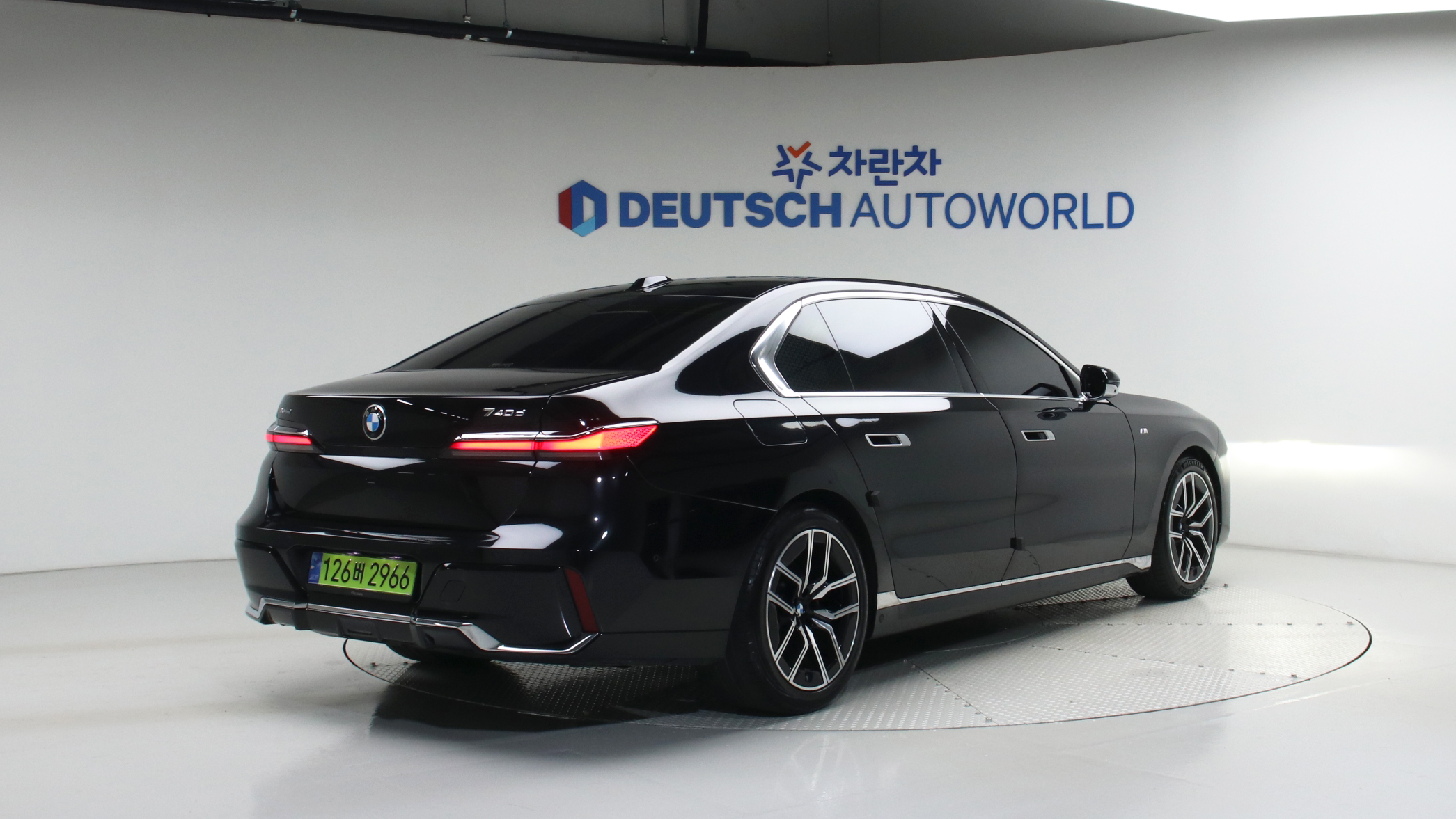 BMW 7er — miniaturë 2